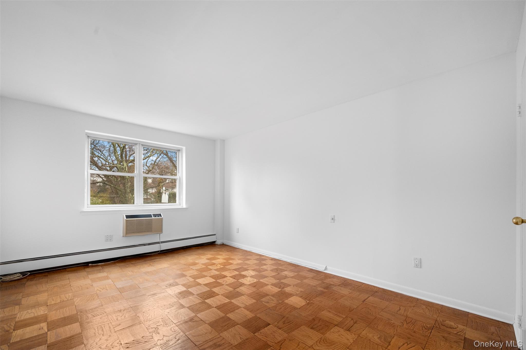 #15 photo, 10 Ipswich Avenue, ग्रेट नेक Great Neck , NY 11021