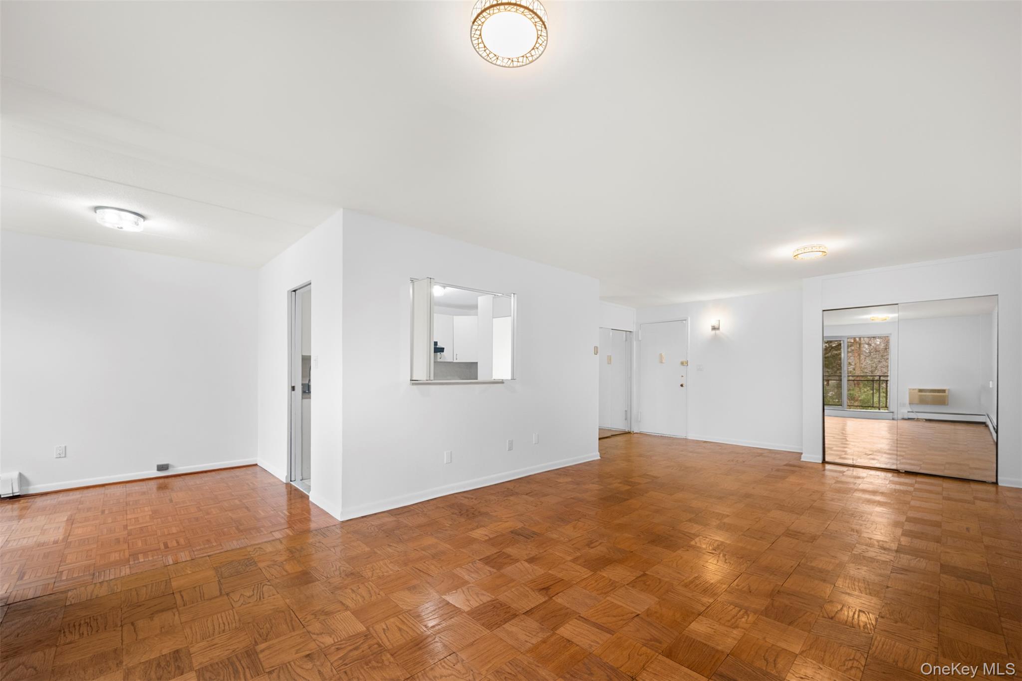 #8 photo, 10 Ipswich Avenue, ग्रेट नेक Great Neck , NY 11021