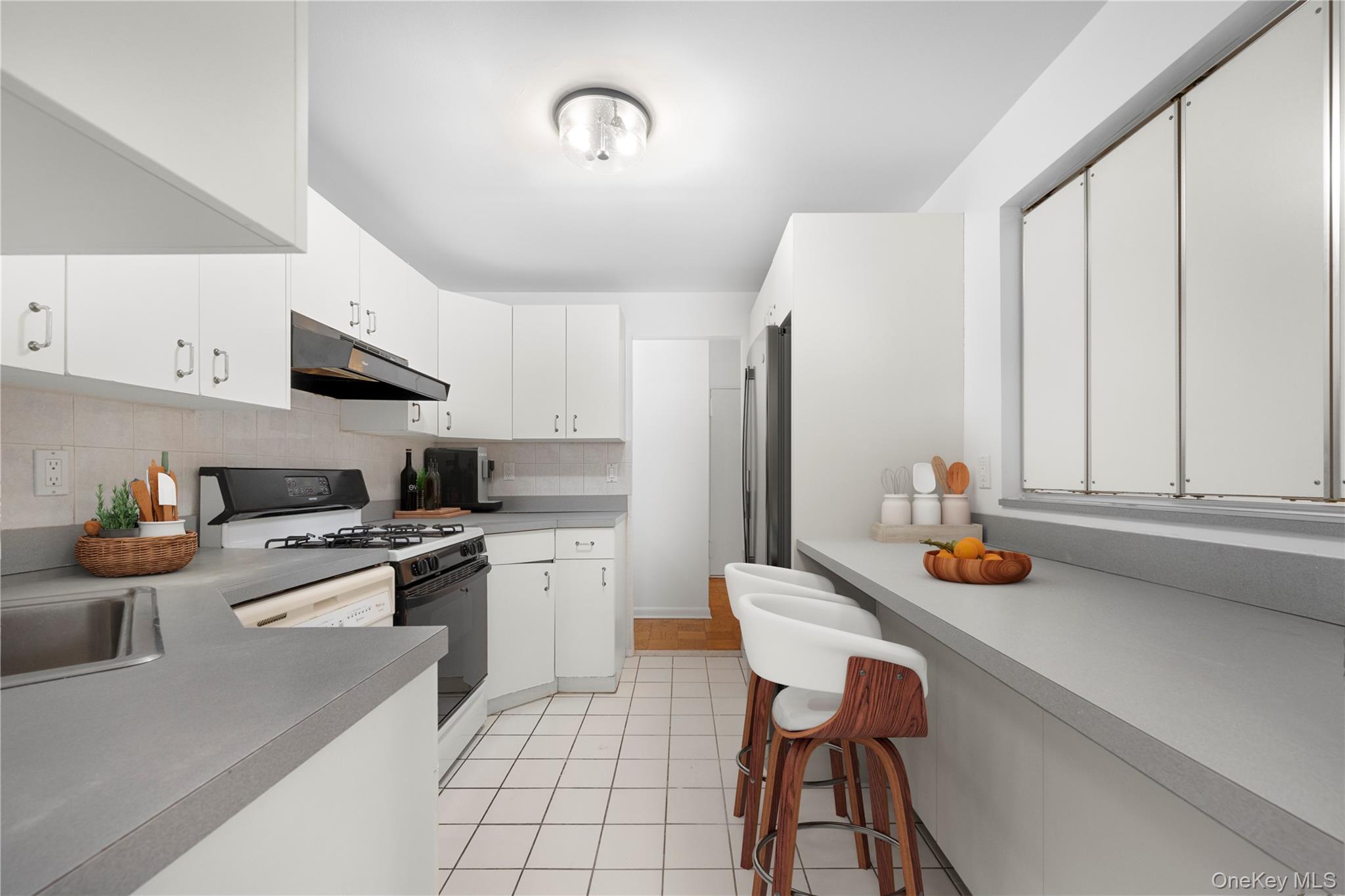 #9 photo, 10 Ipswich Avenue, ग्रेट नेक Great Neck , NY 11021