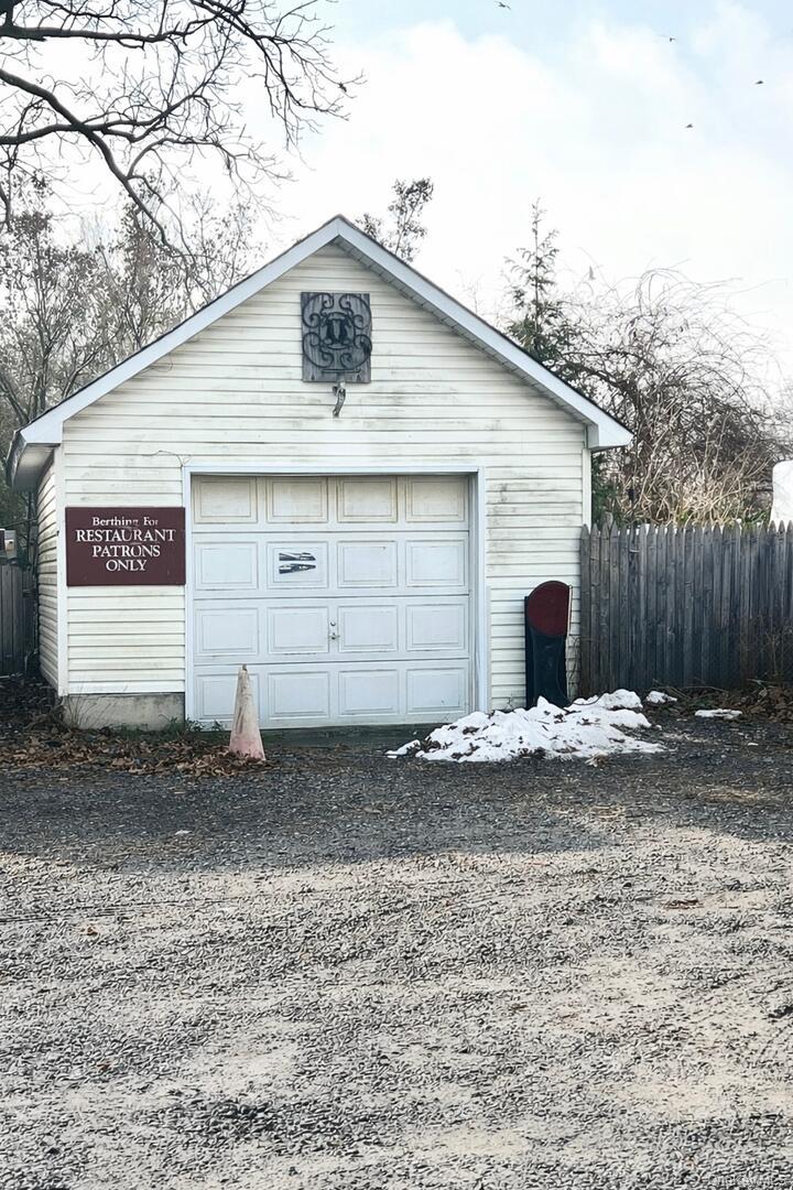 #14 photo, 10 Hawley Avenue, 롱 아일랜드 West Islip , NY 11795