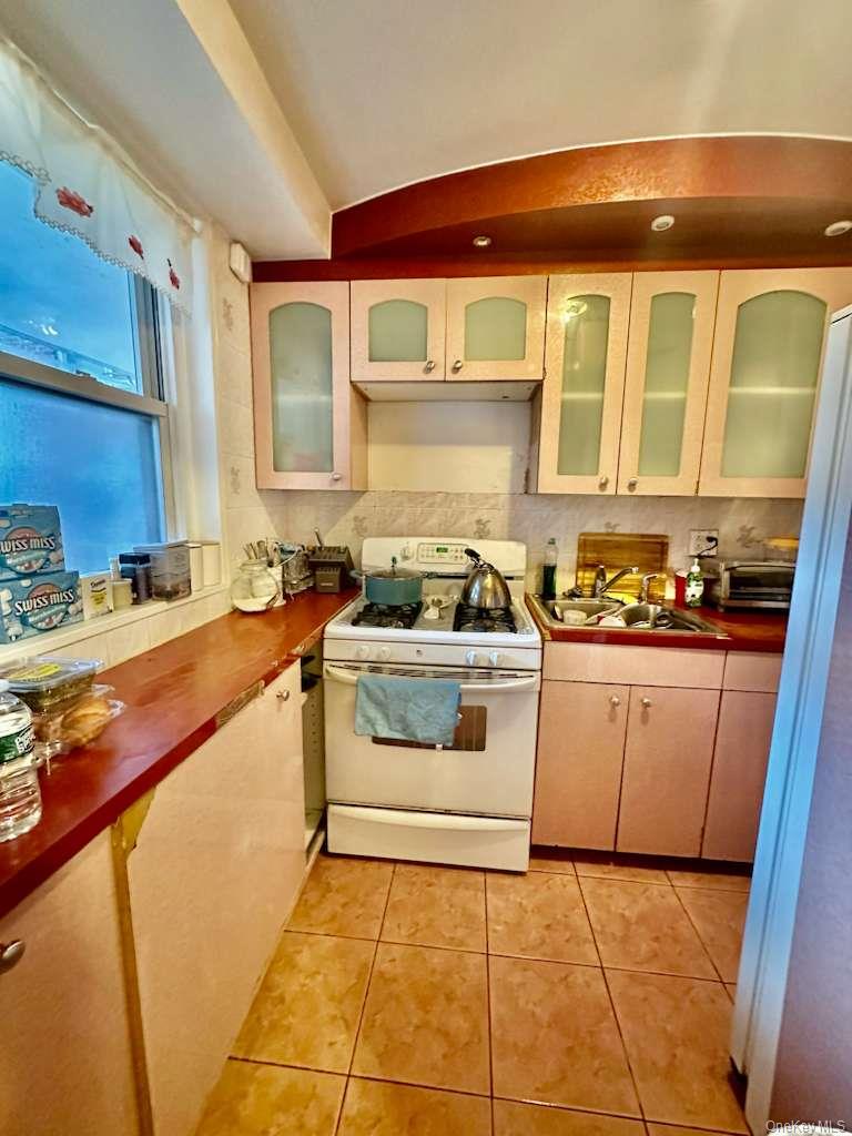 #9 photo, 97-07 63 Road, Rego Park , NY 11374