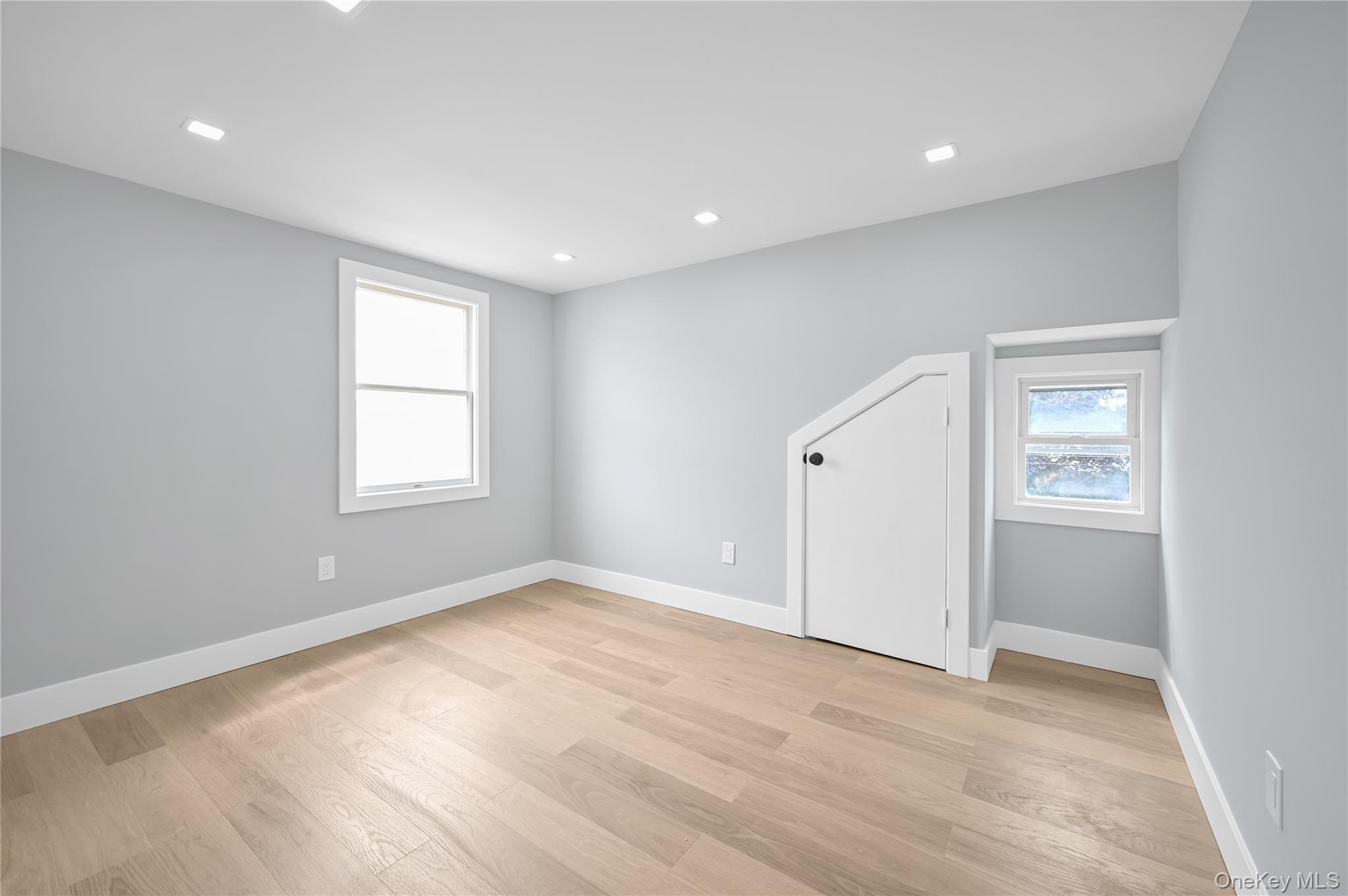 #15 photo, 179 Hoffman Avenue, Elmont , NY 11003