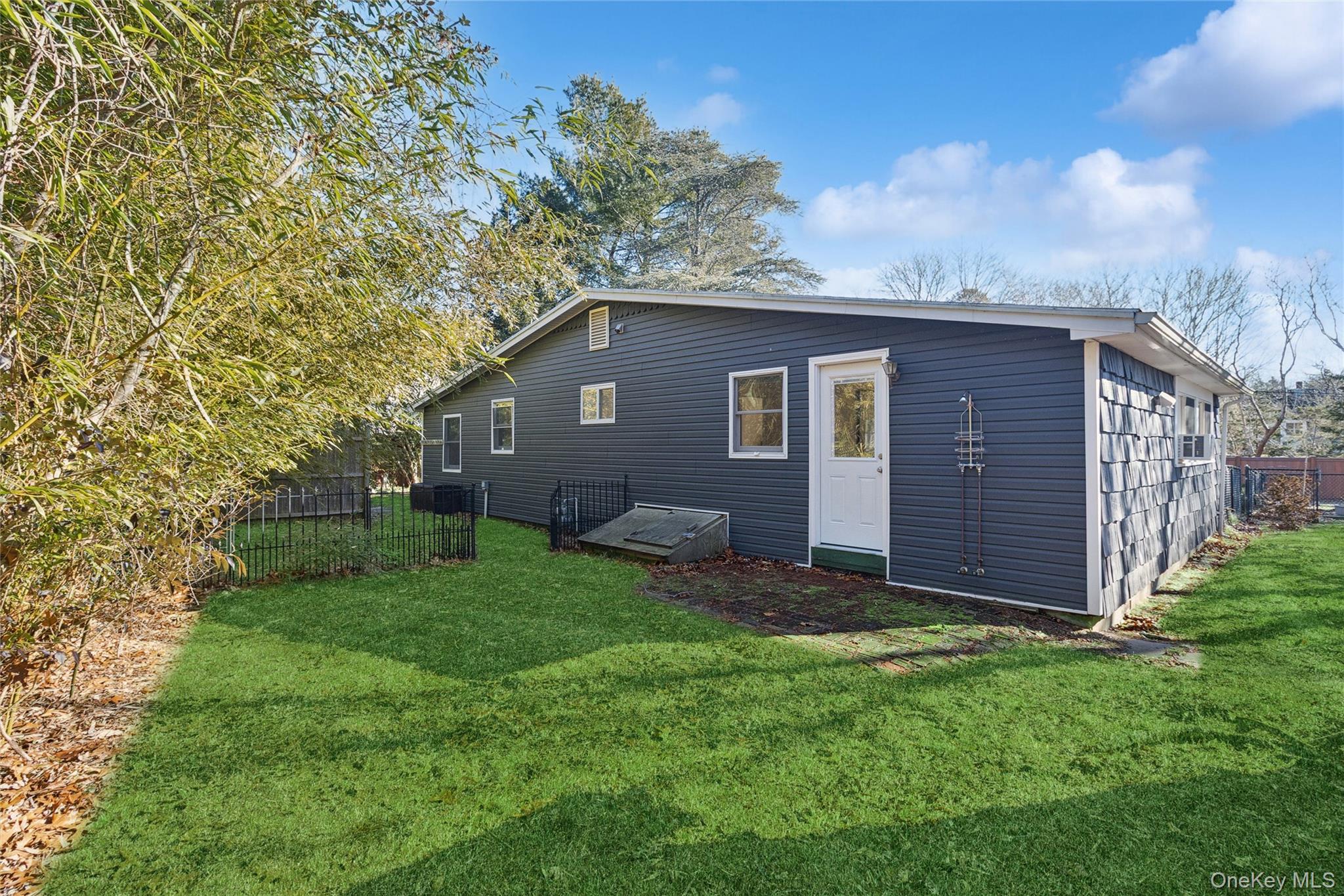 #20 photo, 165 Springville Road, سوفولك Hampton Bays , NY 11946