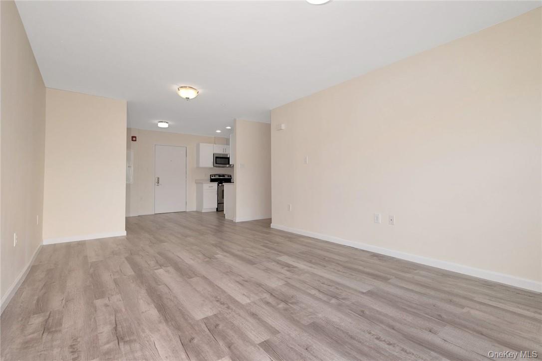 #6 photo, 68 Lake Street, White Plains , NY 10603