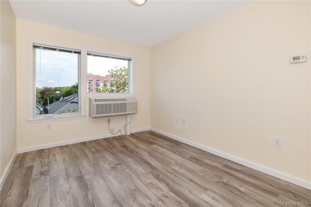 #5 photo, 68 Lake Street, White Plains , NY 10603