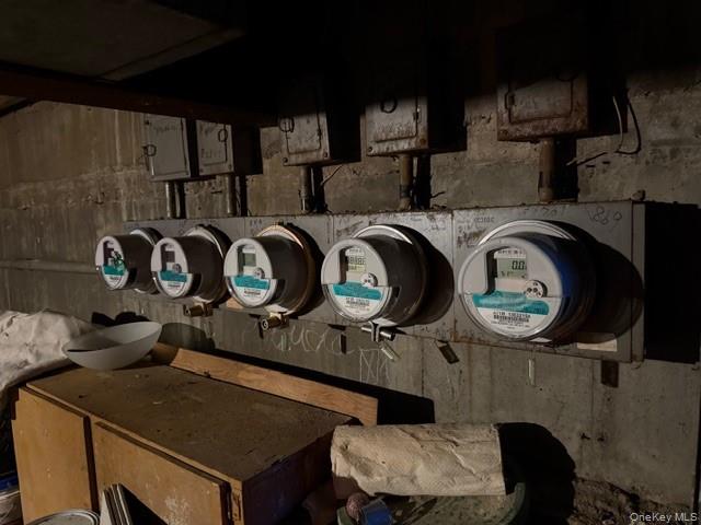 #15 photo, 2832 Harding Avenue, Bronx , NY 10465