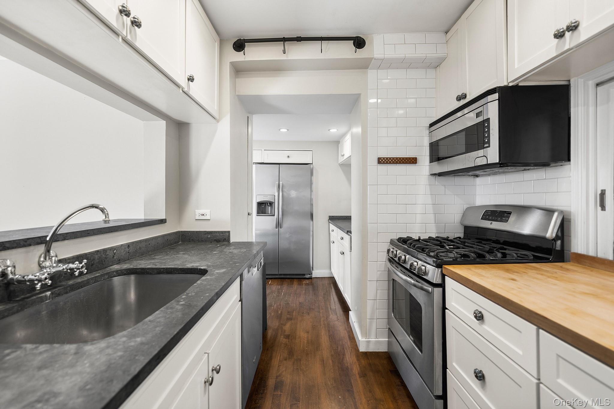 #16 photo, 1007 Route 9W, Nyack , NY 10960