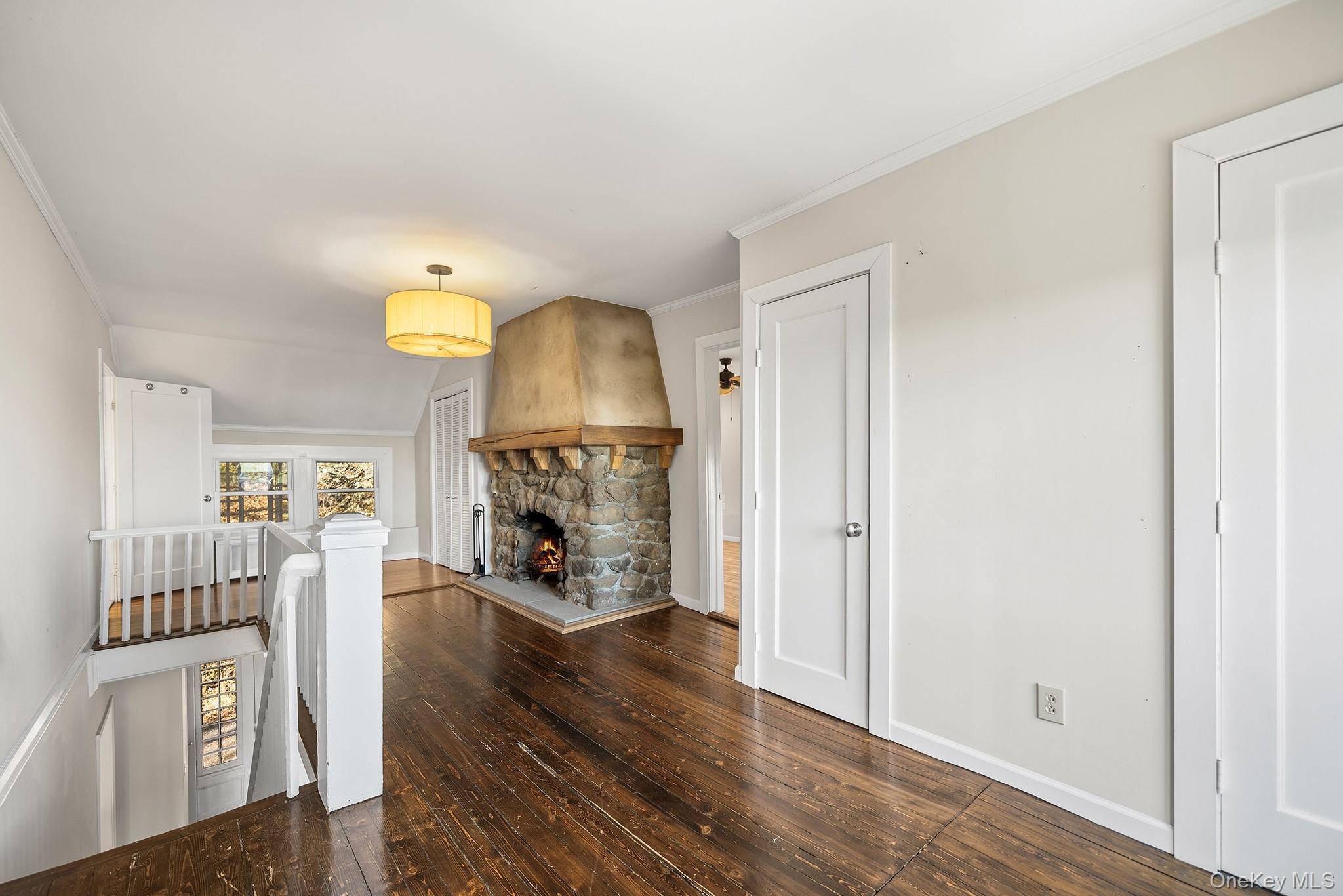 #20 photo, 1007 Route 9W, Nyack , NY 10960