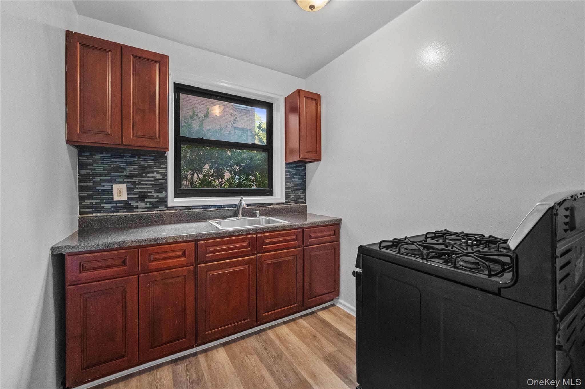 #5 photo, 140 E Hartsdale Avenue, Hartsdale , NY 10530