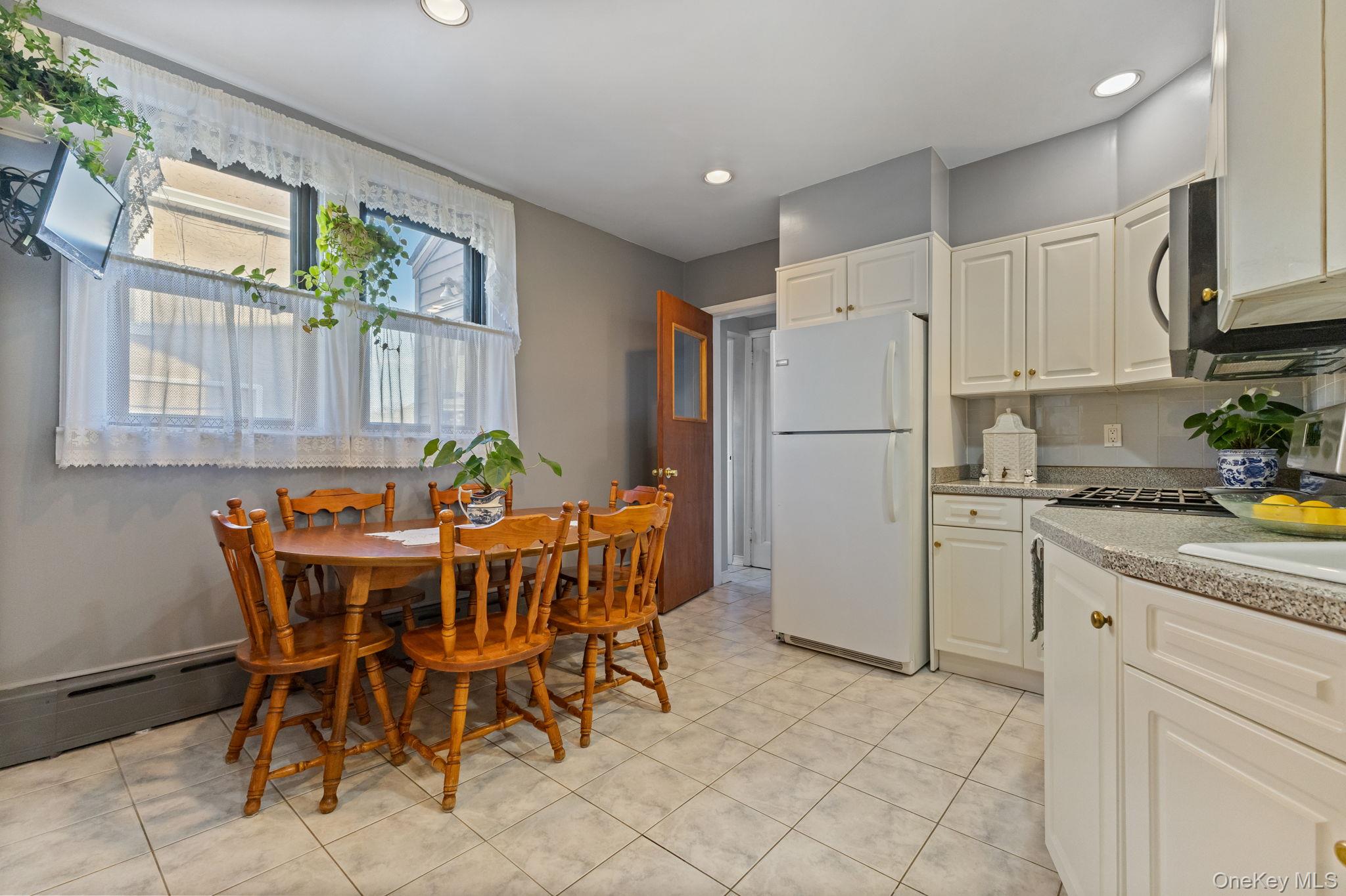 #13 photo, 307 N Fulton Avenue, Fleetwood , NY 10552