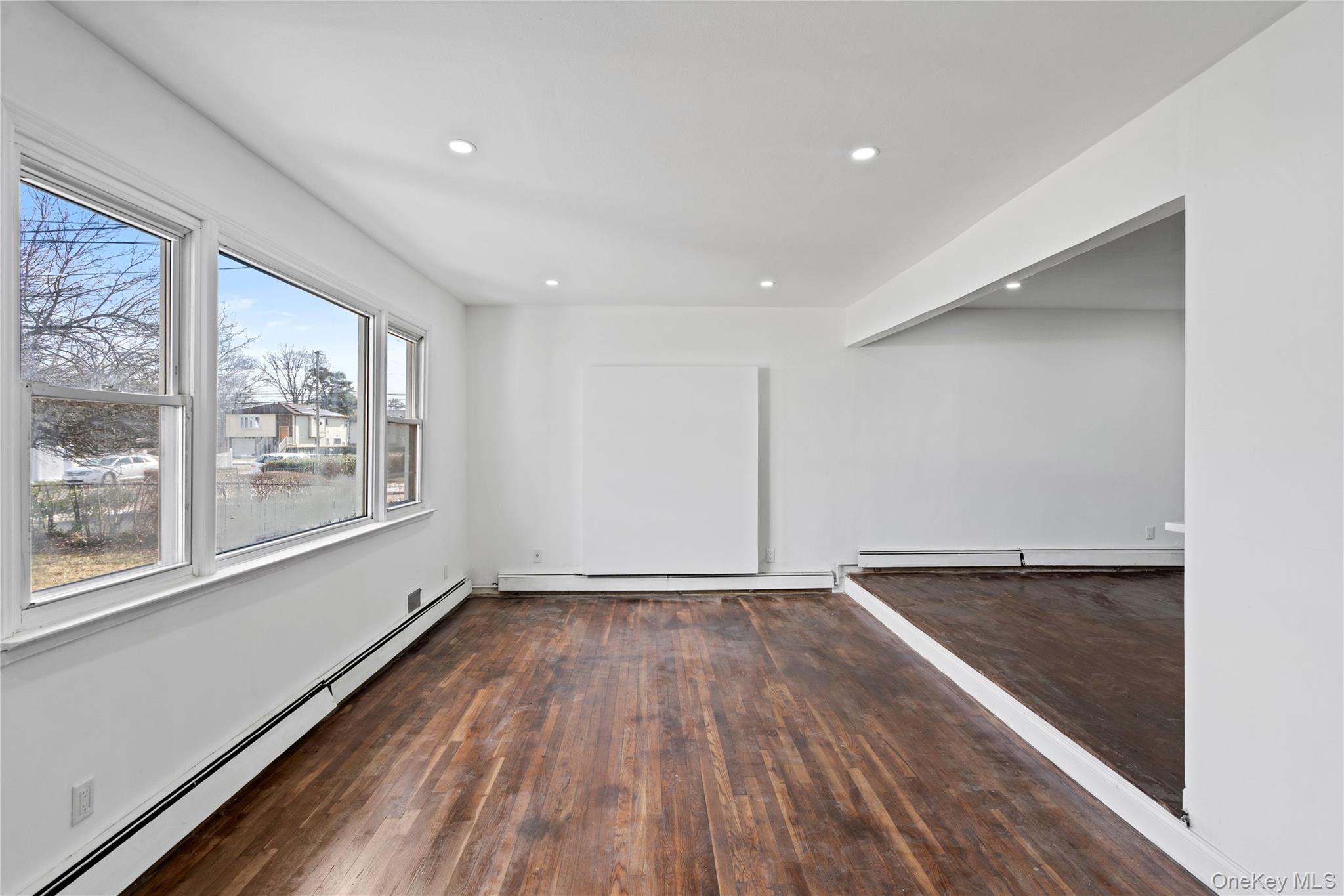 #9 photo, 10 S 30th Street, سوفولك Wyandanch , NY 11798