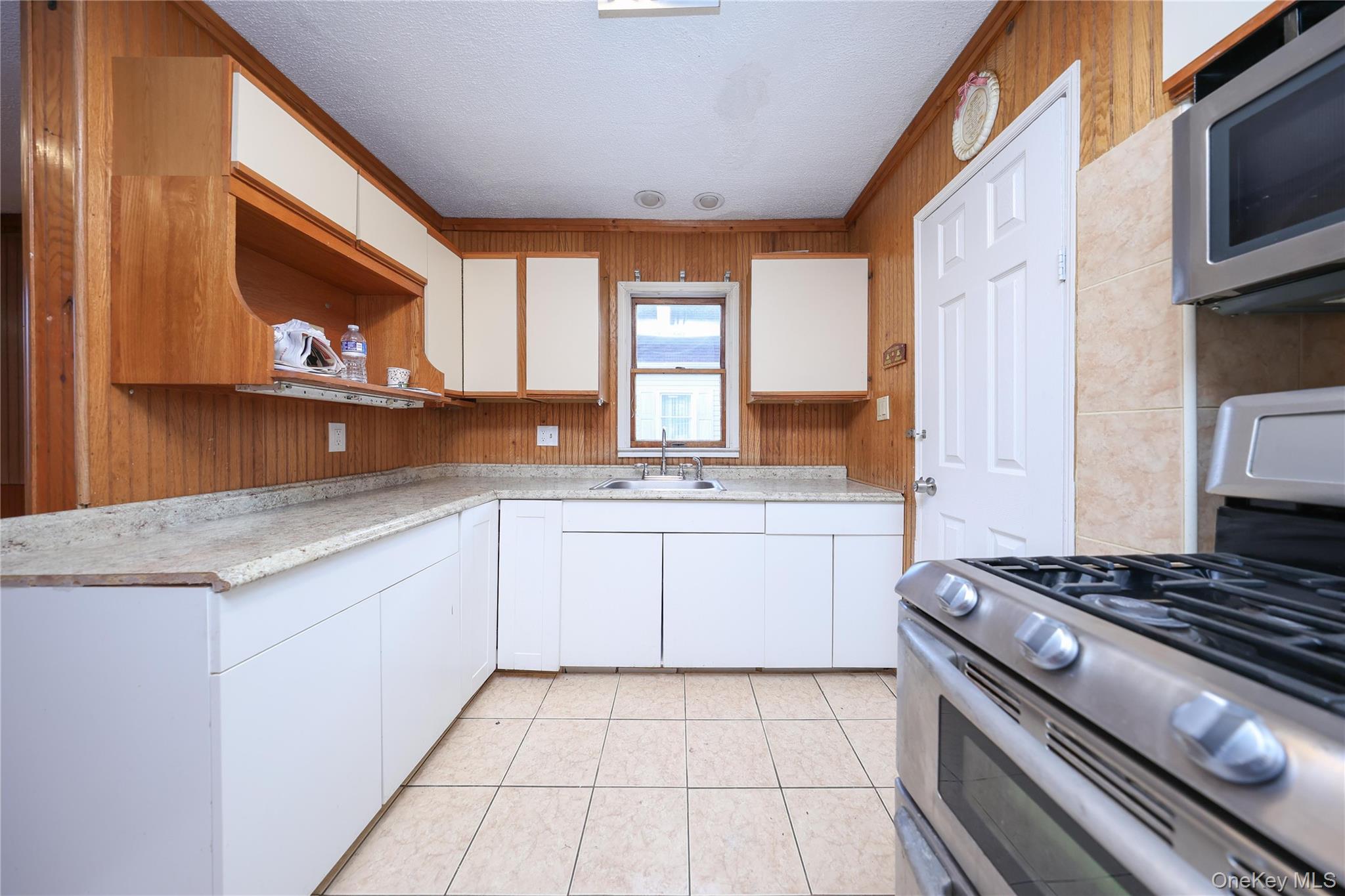 #13 photo, 138 Ormonde Boulevard, नासाउ काउंटी Valley Stream , NY 11580