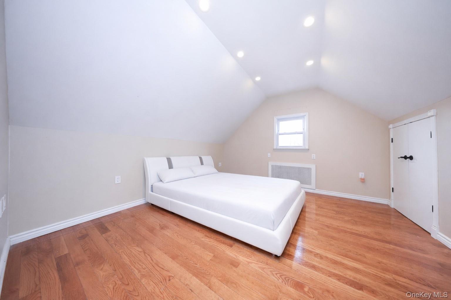 #18 photo, 138 Ormonde Boulevard, नासाउ काउंटी Valley Stream , NY 11580