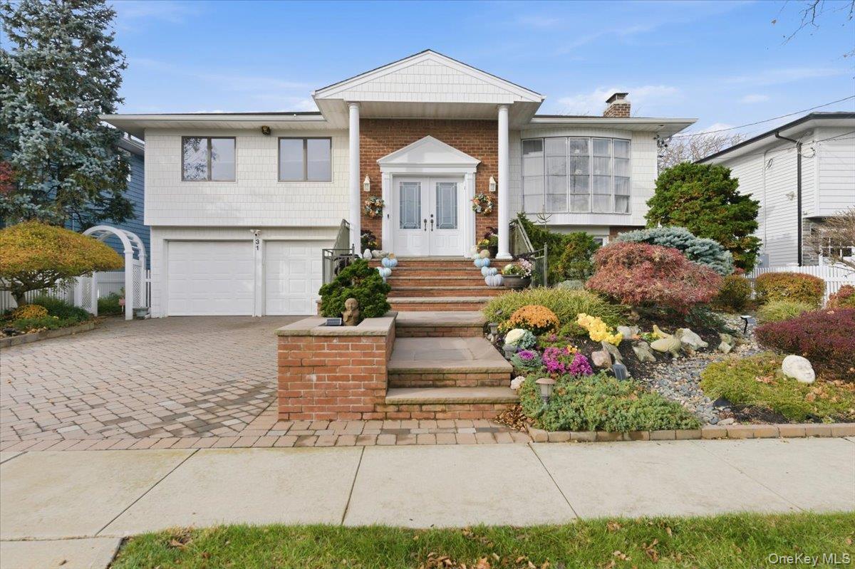 #1 photo, 31 Regent Drive, Lido Beach , NY 11561