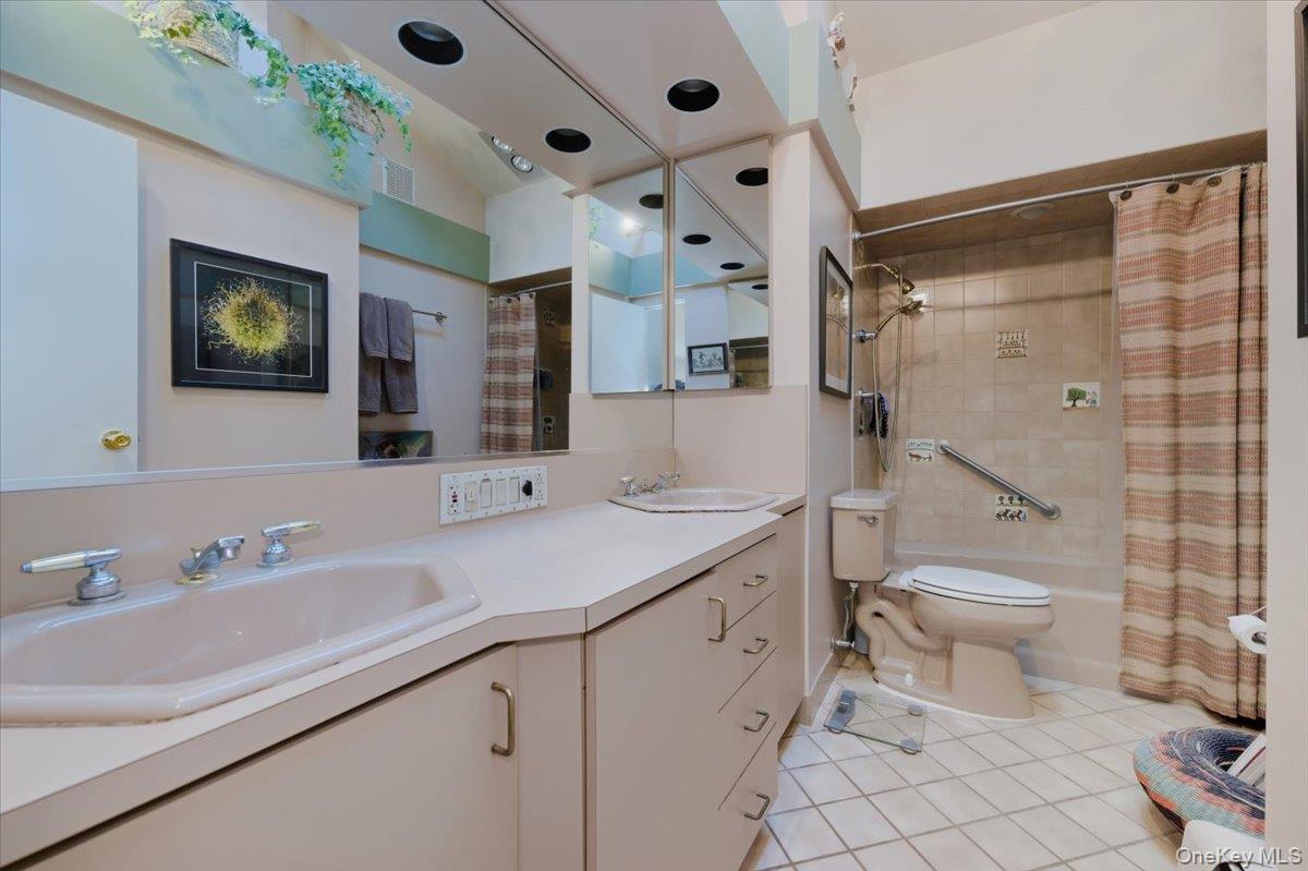 #12 photo, 31 Regent Drive, Lido Beach , NY 11561