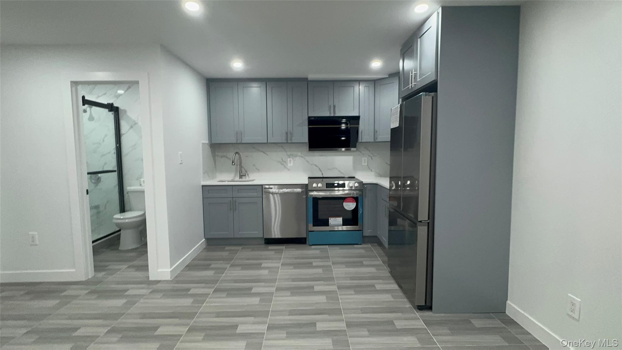 #2 photo, 506 Beach 69th St, Arverne , NY 11692