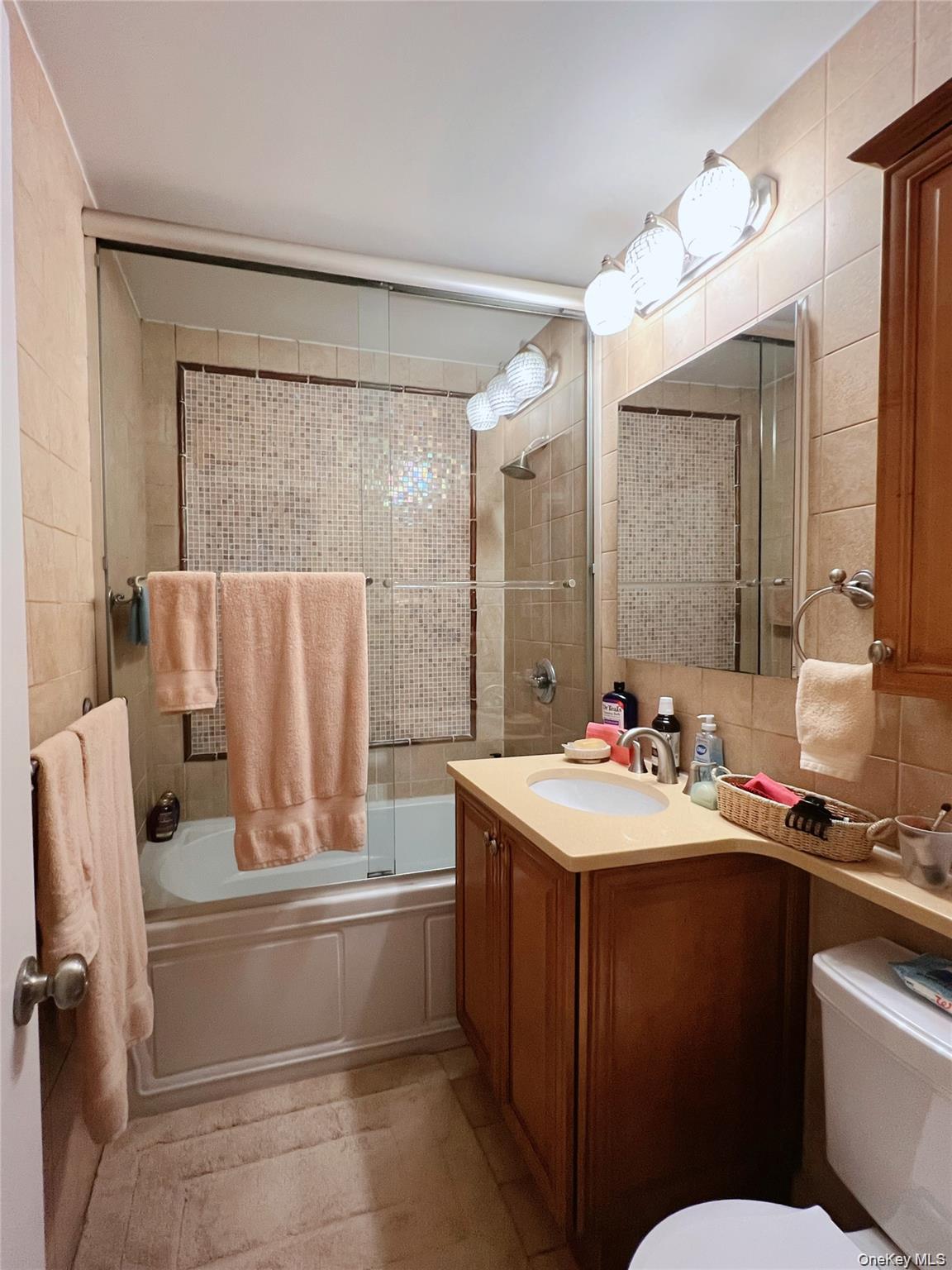 #4 photo, 1815 215 St, Bayside , NY 11360