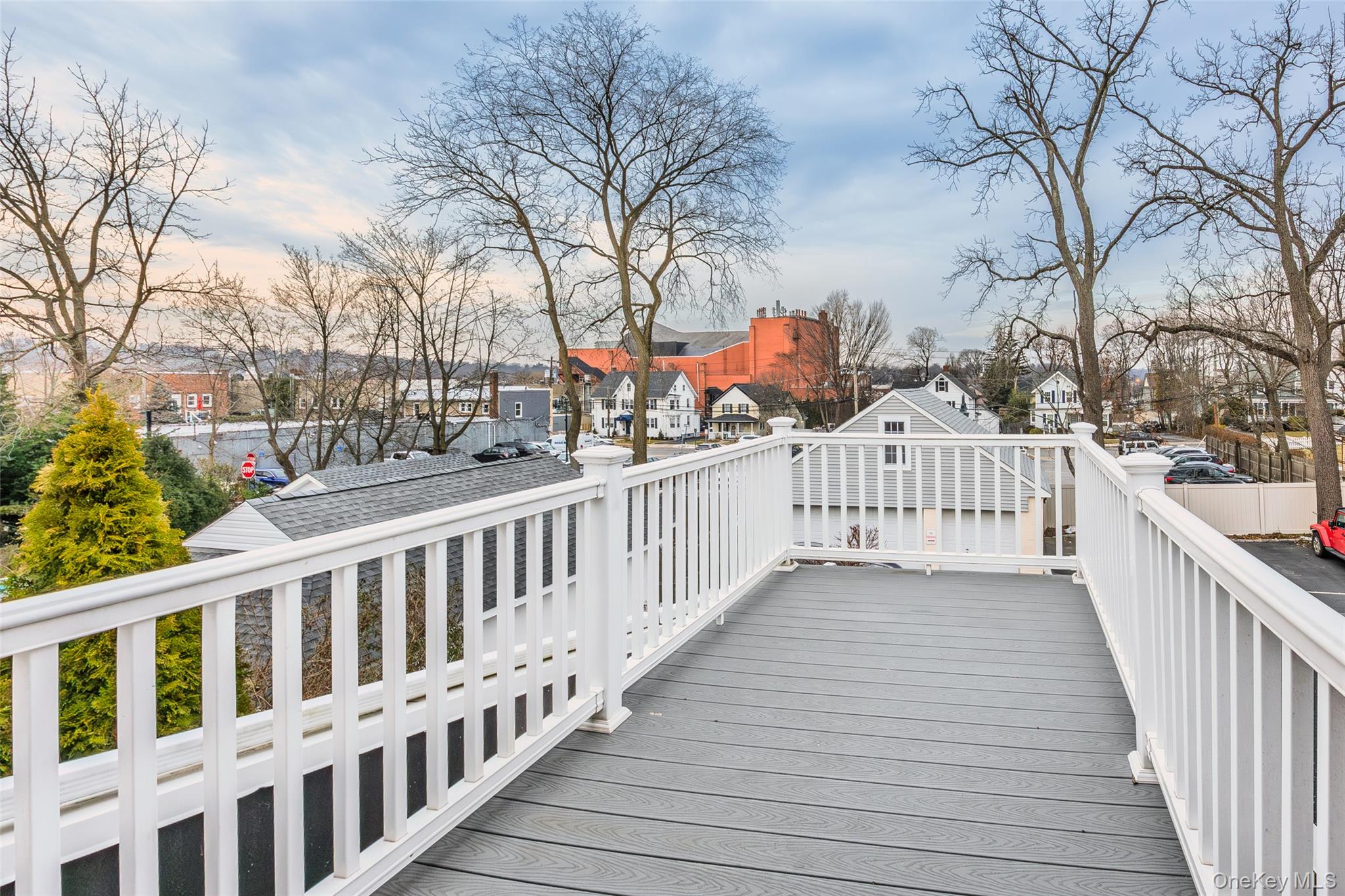 #11 photo, 17 Fairview Street, سوفولك Huntington , NY 11743