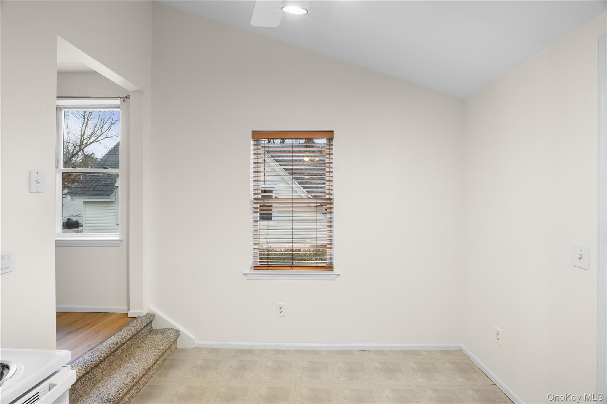 #9 photo, 17 Fairview Street, سوفولك Huntington , NY 11743