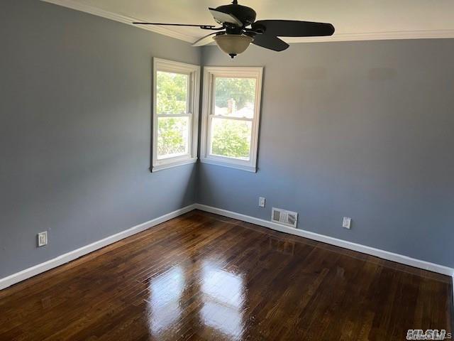 #13 photo, 146-15 221st Street, קווינס Springfield Gardens , NY 11413