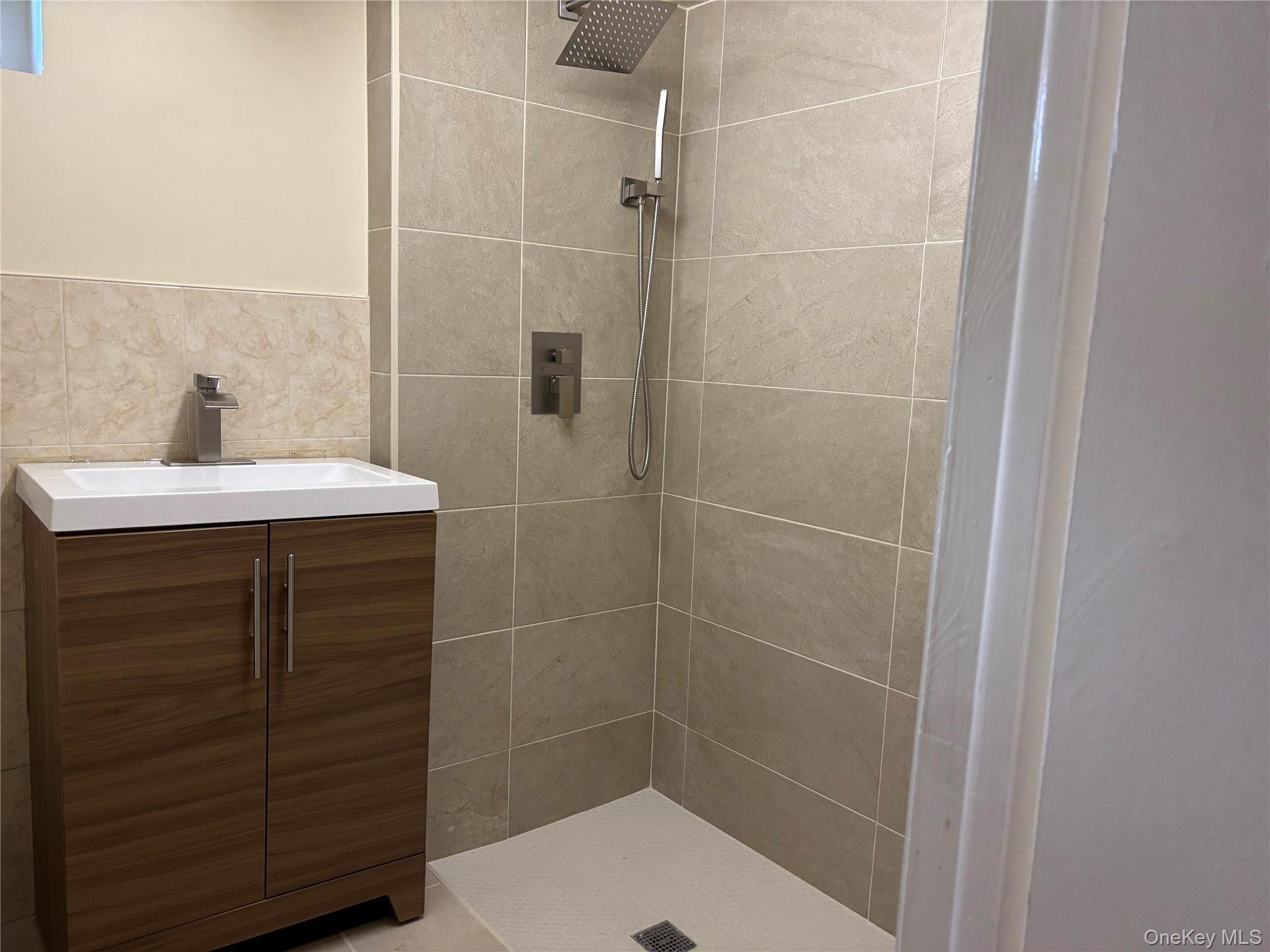 #8 photo, 146-15 221st Street, קווינס Springfield Gardens , NY 11413