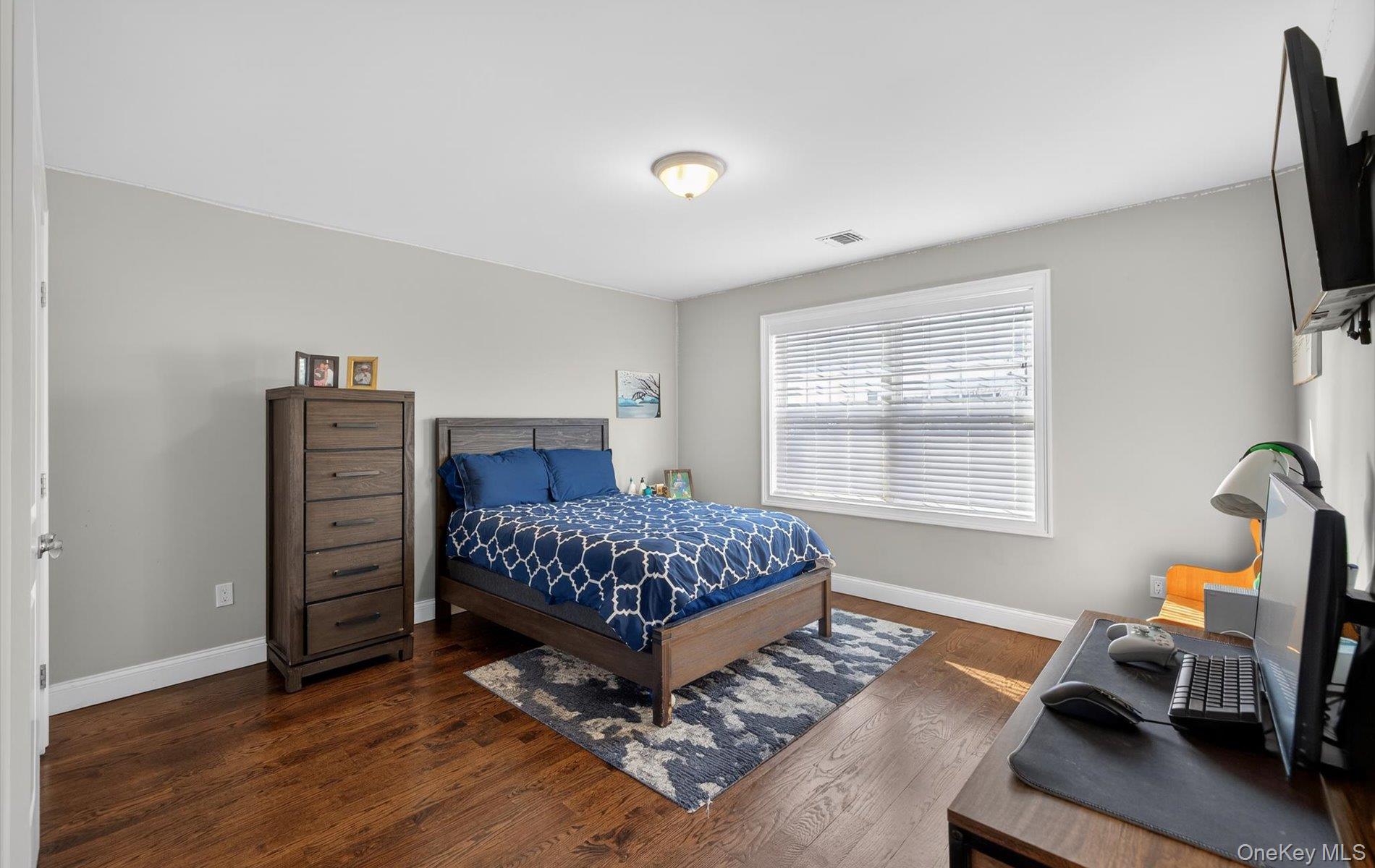 #14 photo, 805 Pine Place, Bellmore , NY 11710