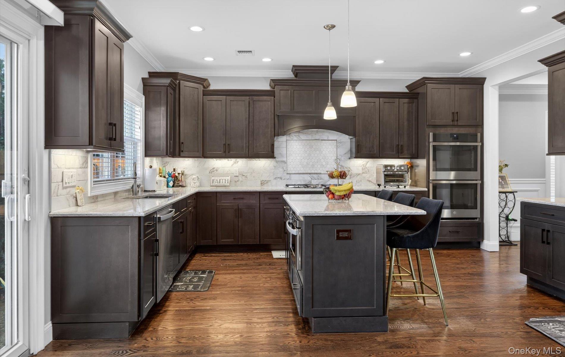 #4 photo, 805 Pine Place, Bellmore , NY 11710