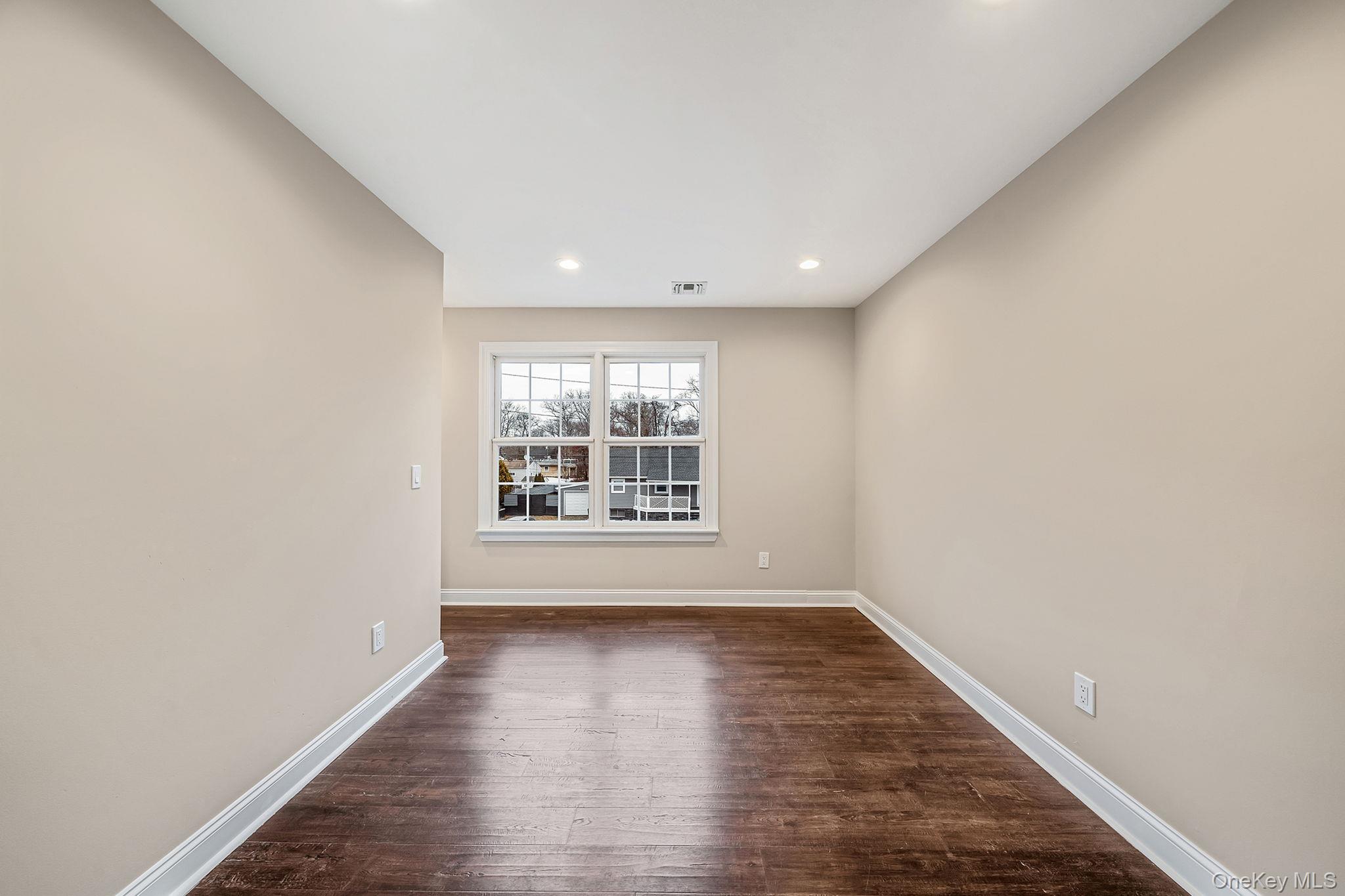 #19 photo, 30 Lakeview Drive, Mastic Beach , NY 11951