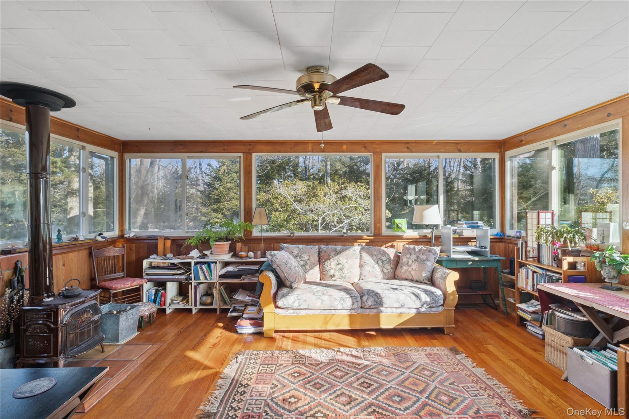 #1 photo, 42 Bittersweet, Hampton Bays , NY 11946