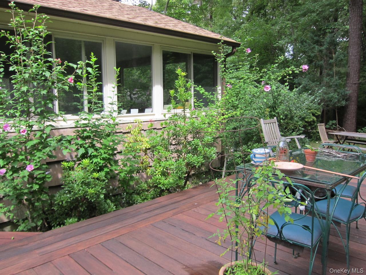 #11 photo, 42 Bittersweet, Hampton Bays , NY 11946