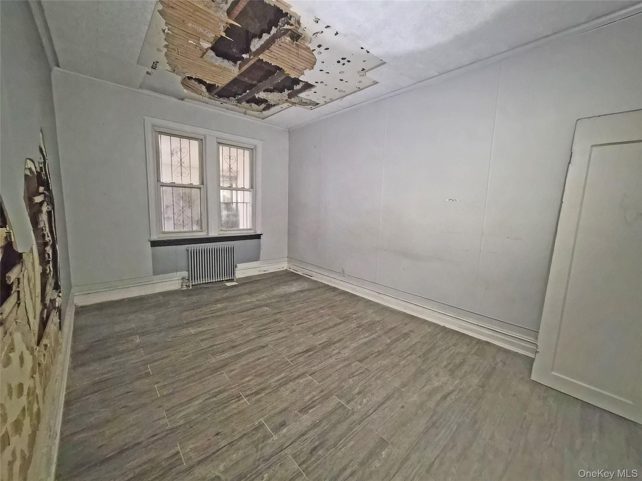 #8 photo, 411 Winthrop Street, הברונקס Brooklyn , NY 11203