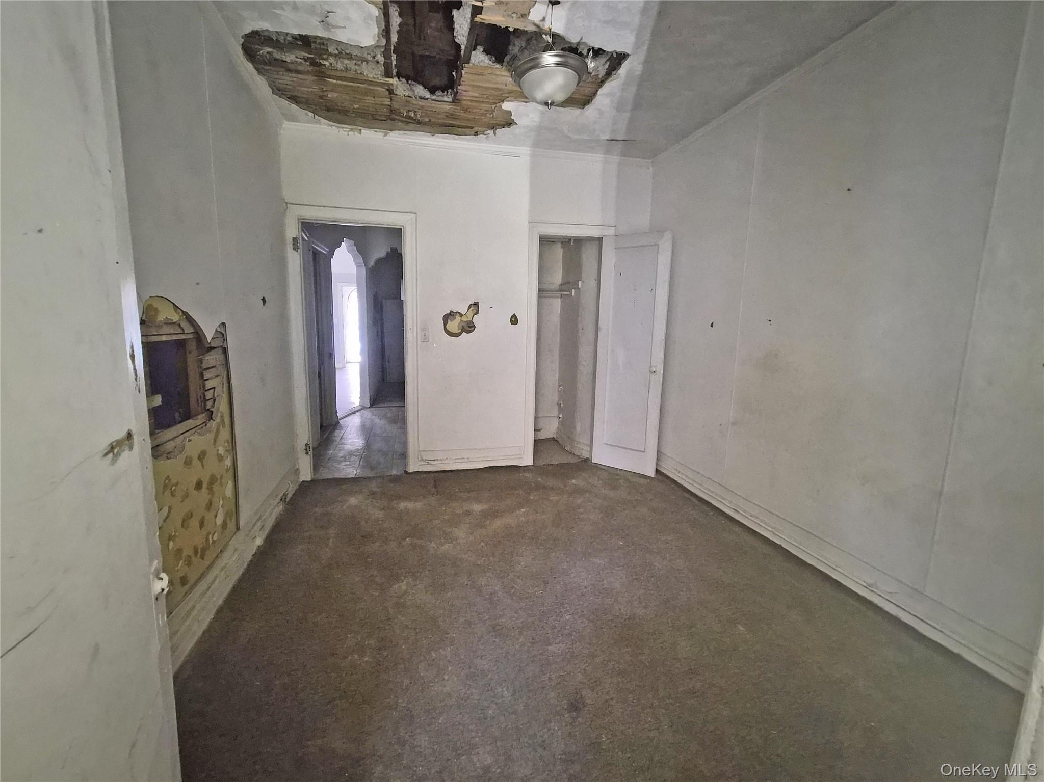 #9 photo, 411 Winthrop Street, הברונקס Brooklyn , NY 11203