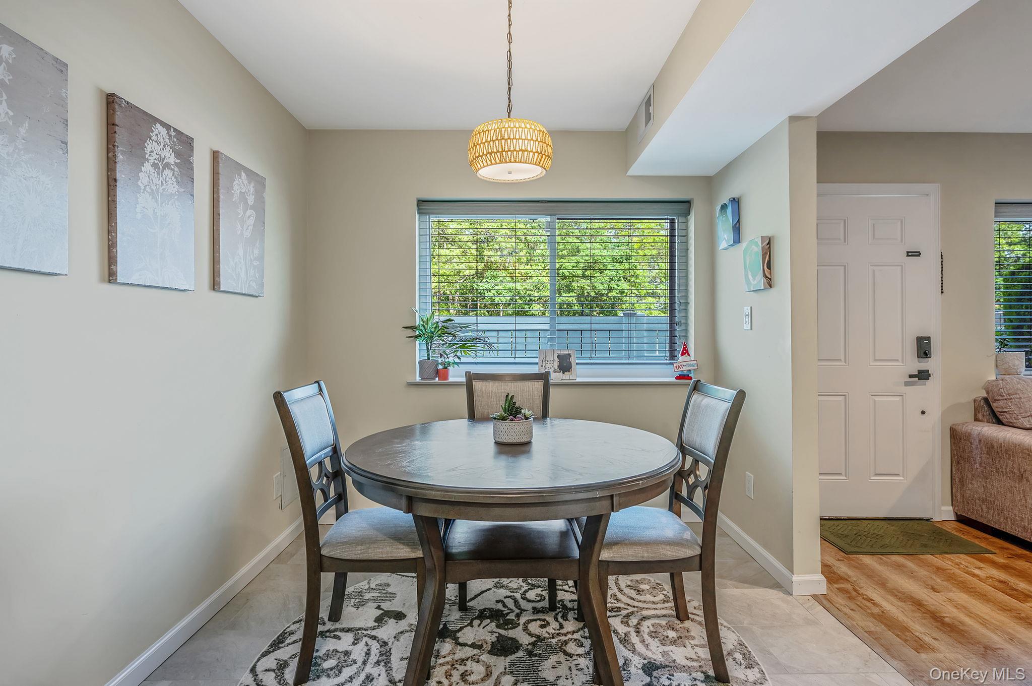 #13 photo, 220 Storm Drive, 東長島 Holtsville , NY 11742