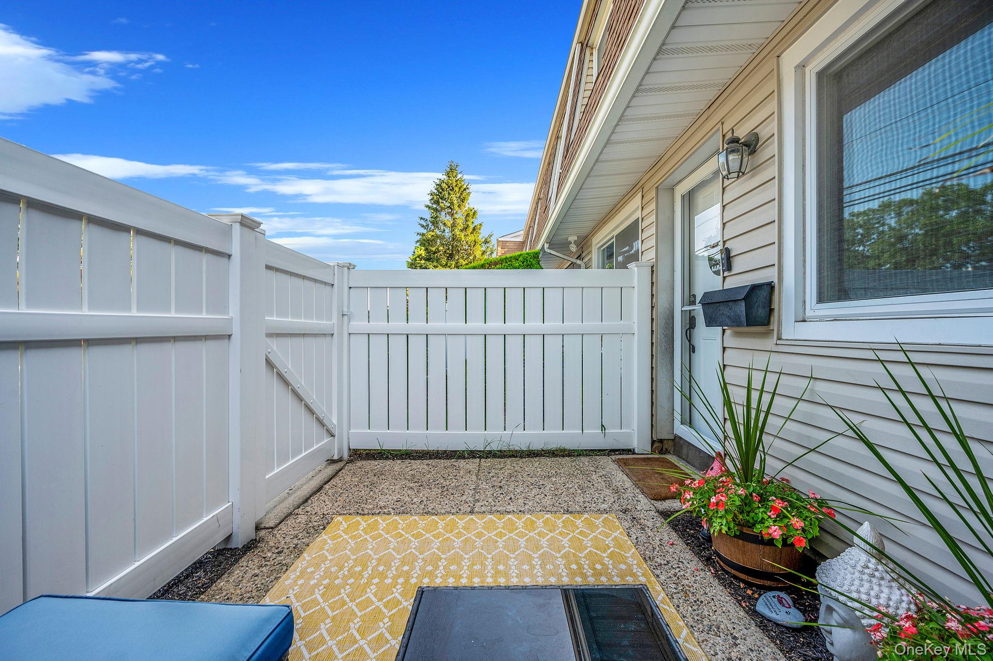 #4 photo, 220 Storm Drive, 東長島 Holtsville , NY 11742