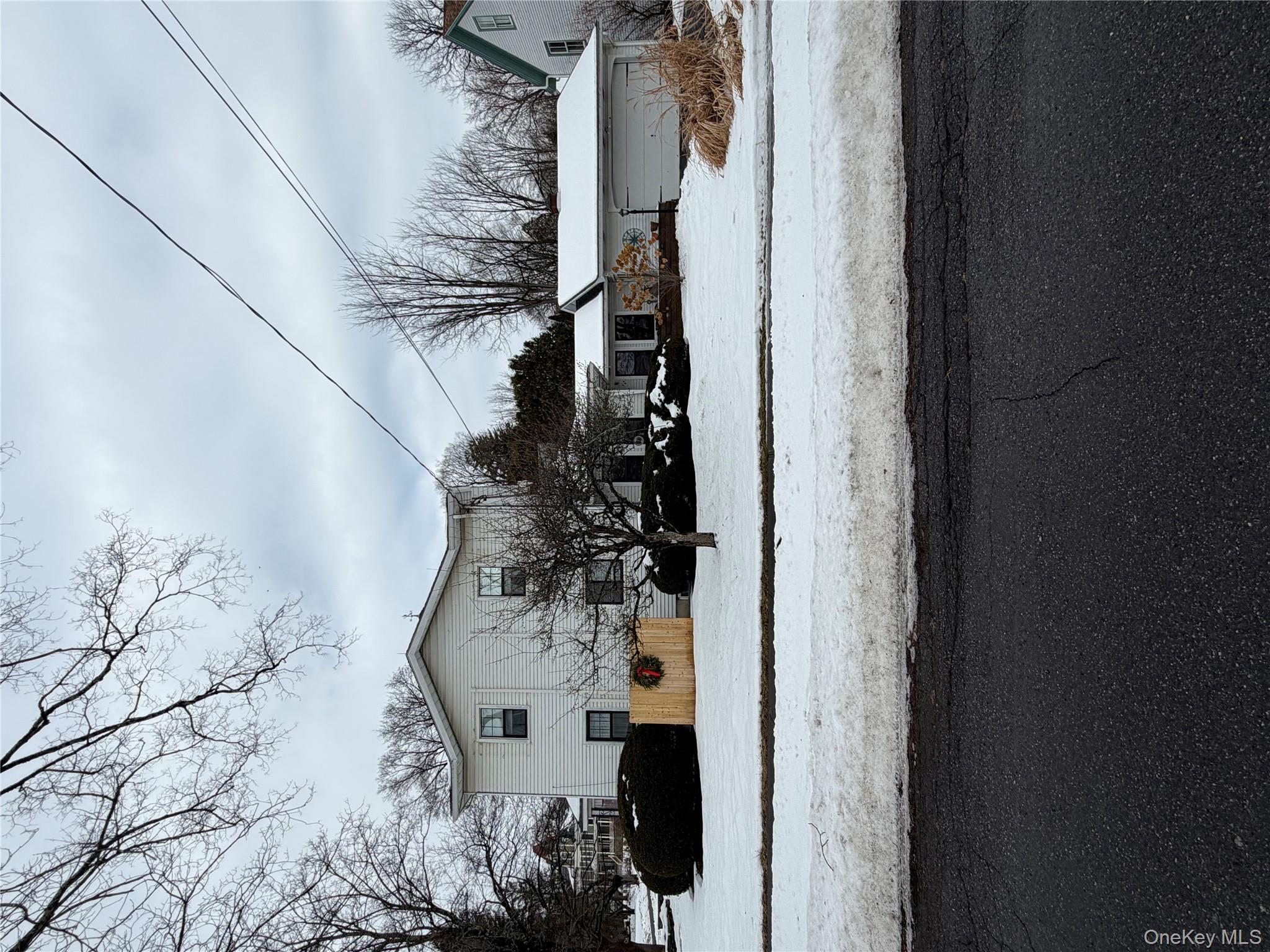 #1 photo, 24 Dutchess Avenue, 뉴욕주 Millerton , NY 12546