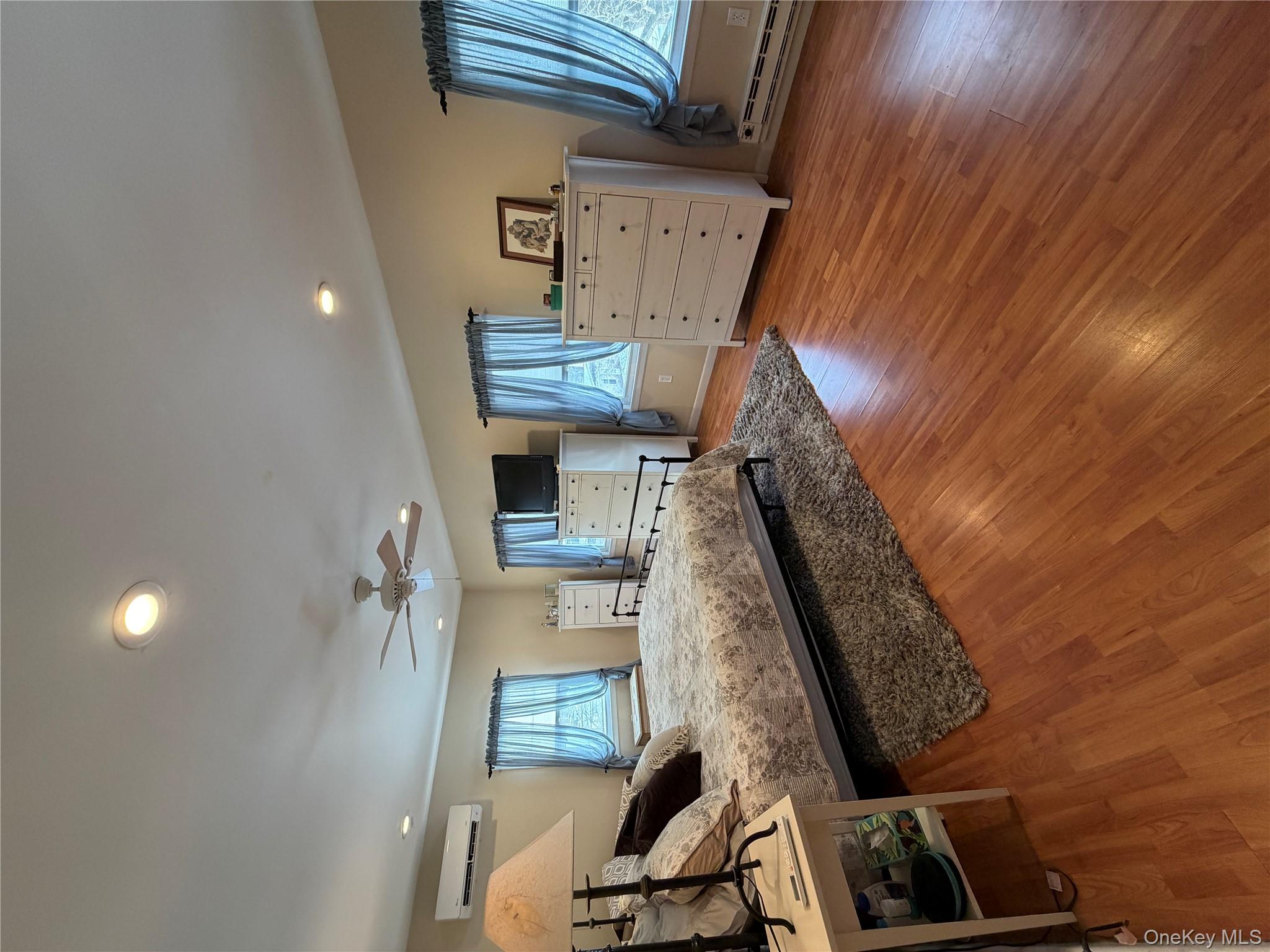 #13 photo, 24 Dutchess Avenue, 뉴욕주 Millerton , NY 12546