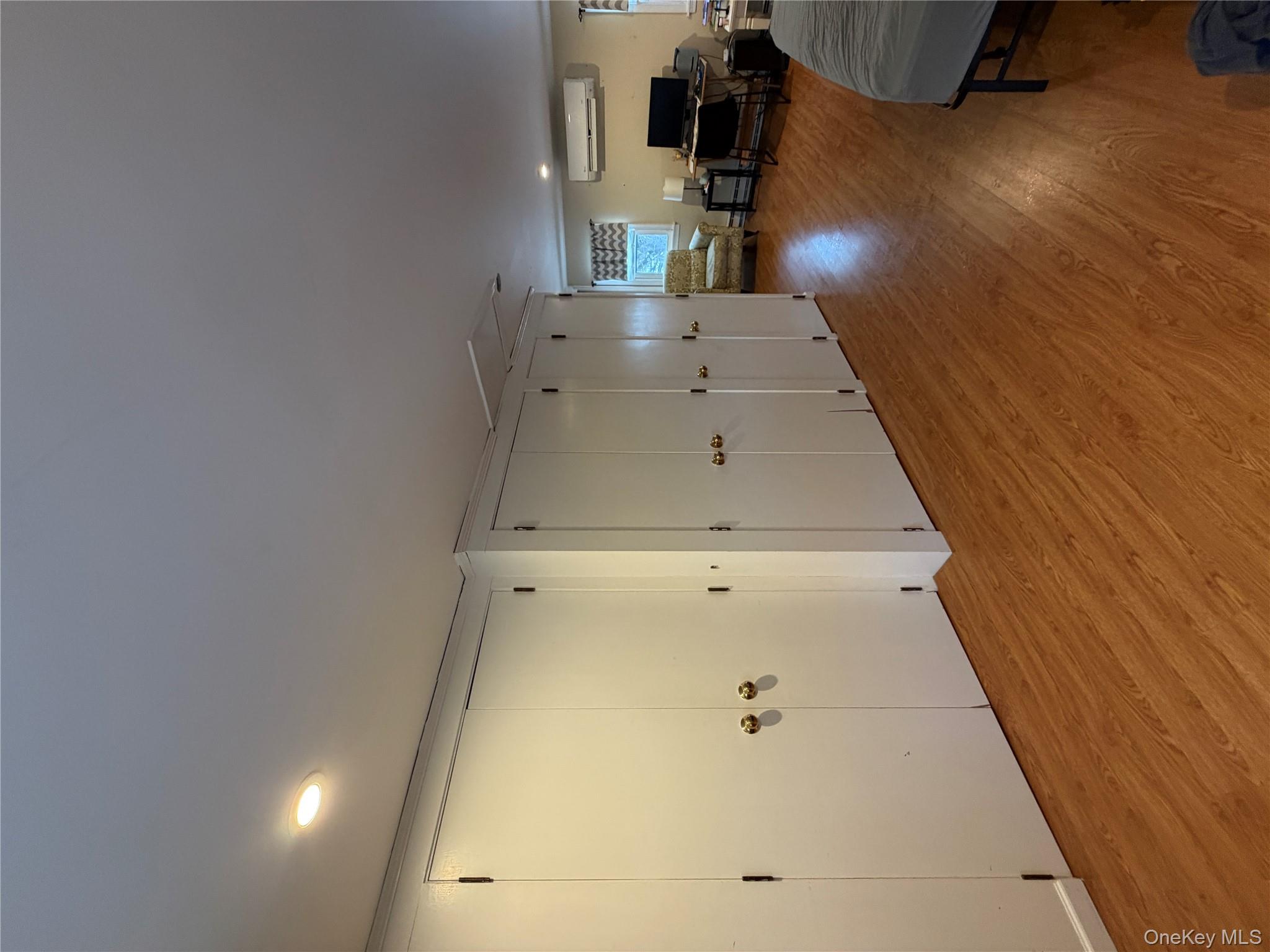 #20 photo, 24 Dutchess Avenue, 뉴욕주 Millerton , NY 12546