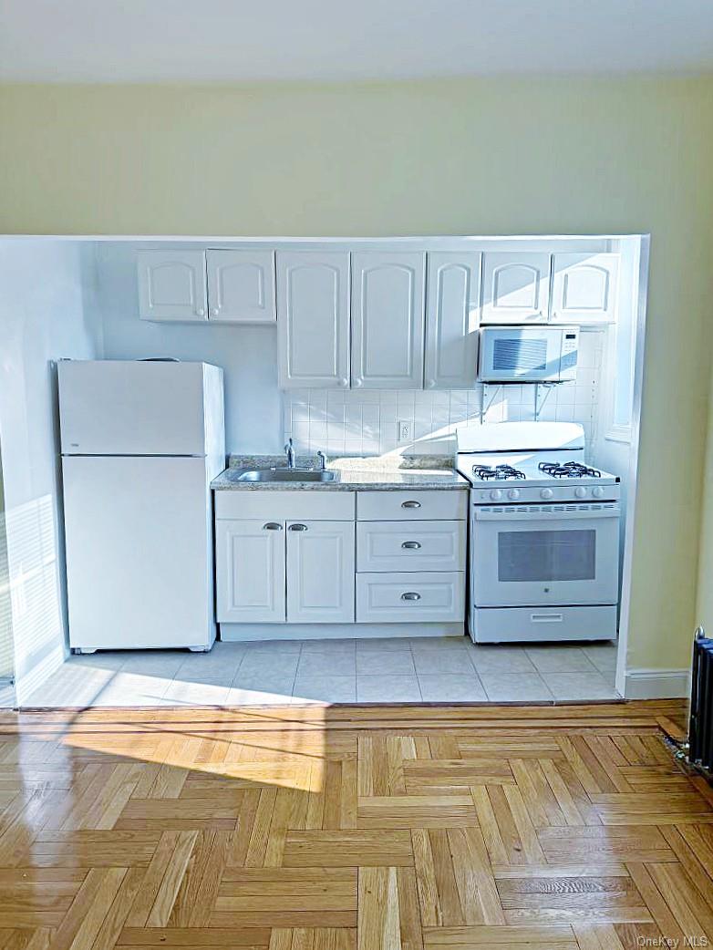 #9 photo, 5005 43rd Avenue, Woodside , NY 11377