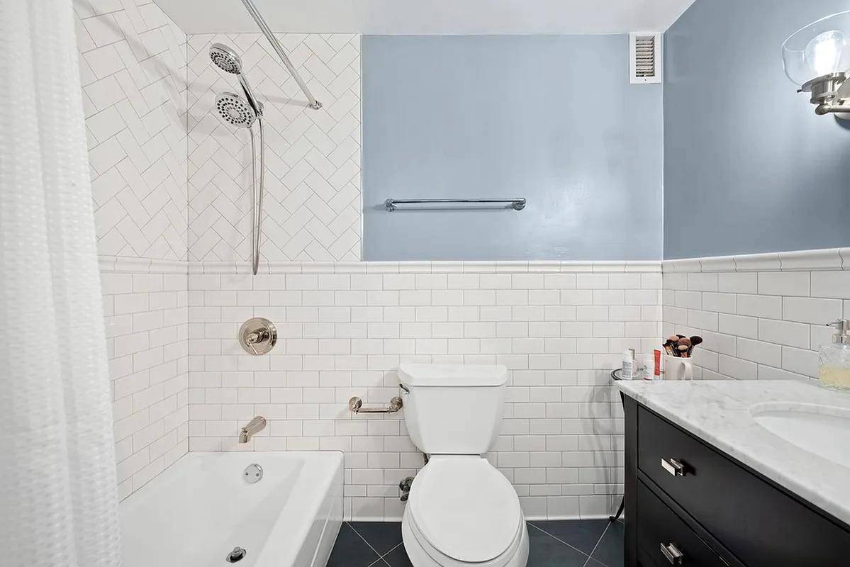 #3 photo, 50 Lexington Avenue , #5c, NY , NY 10010