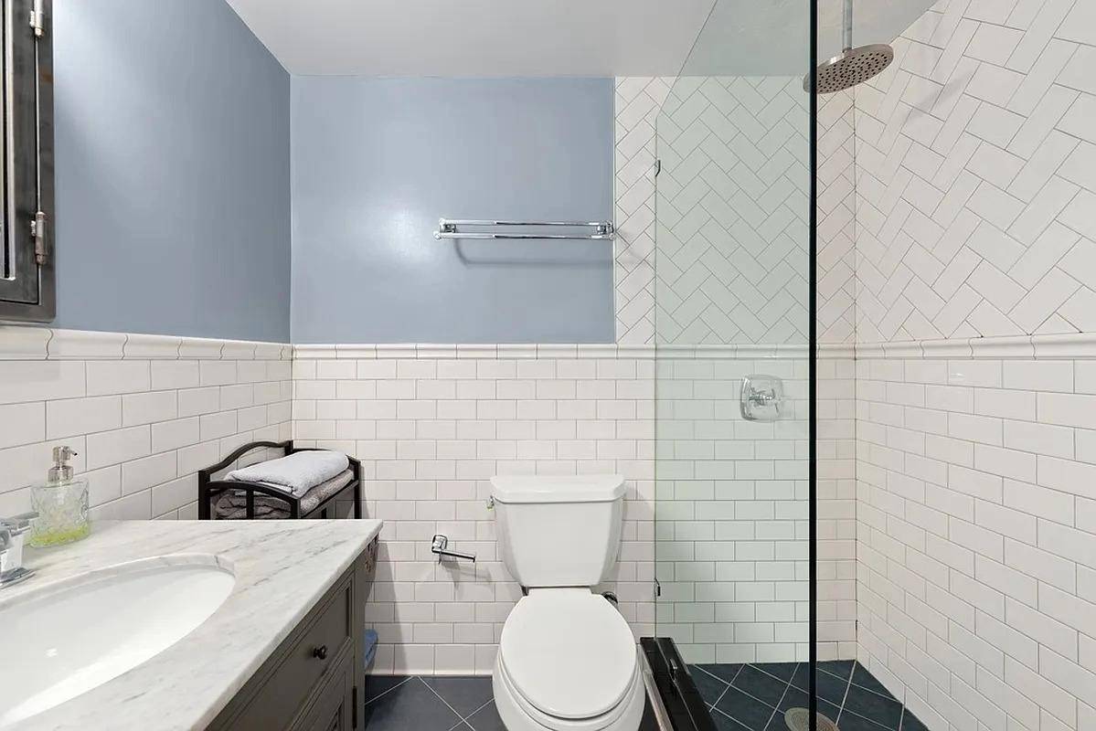 #7 photo, 50 Lexington Avenue , #5c, NY , NY 10010