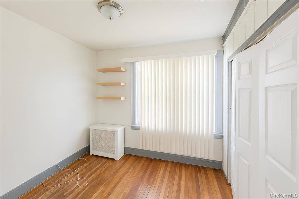 #15 photo, 97-32 84th St, 皇后區 奧松公園 Ozone Park , NY 11416