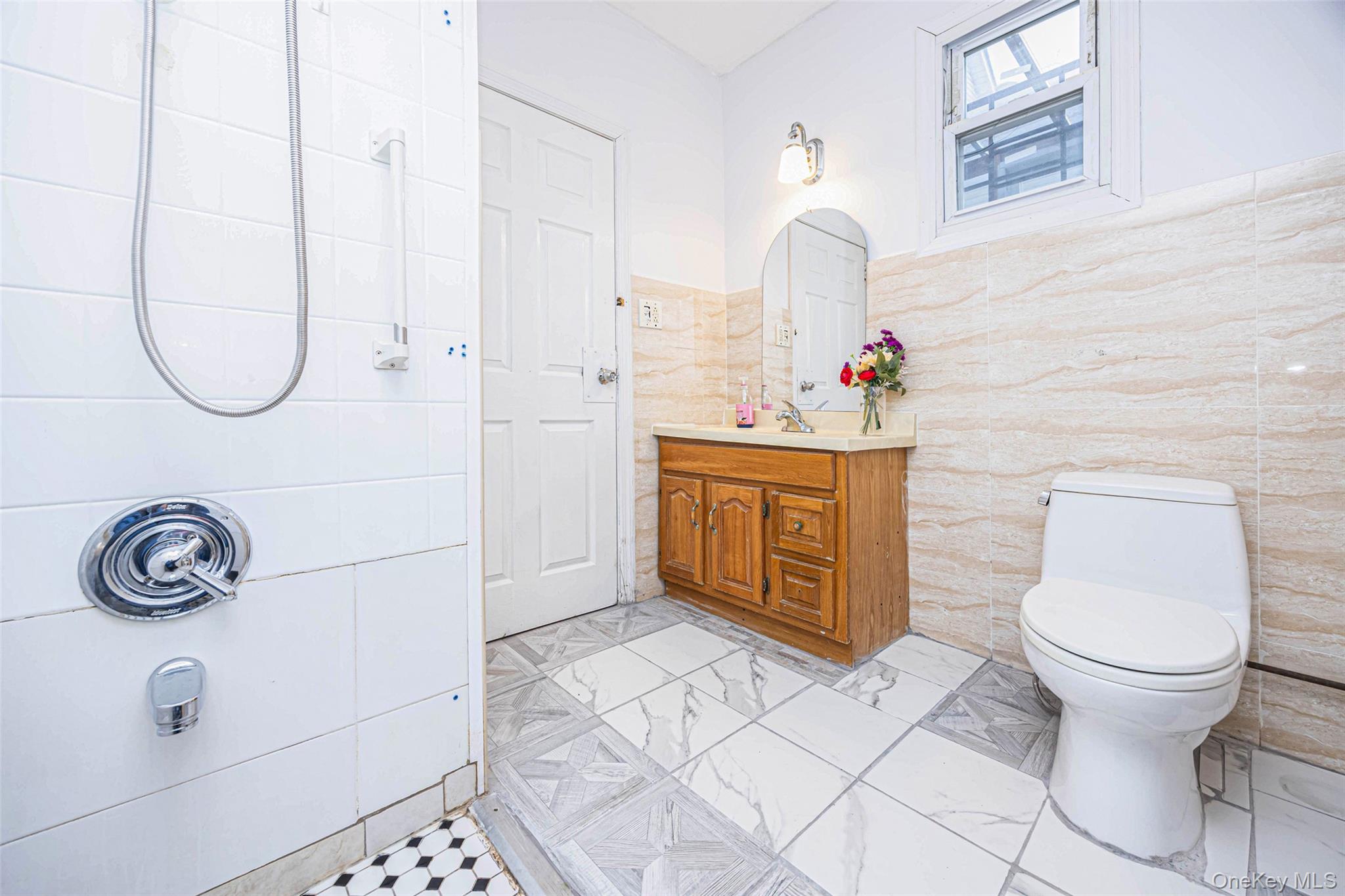 #18 photo, 43-58 163rd Street, 法拉盛 Flushing , NY 11358