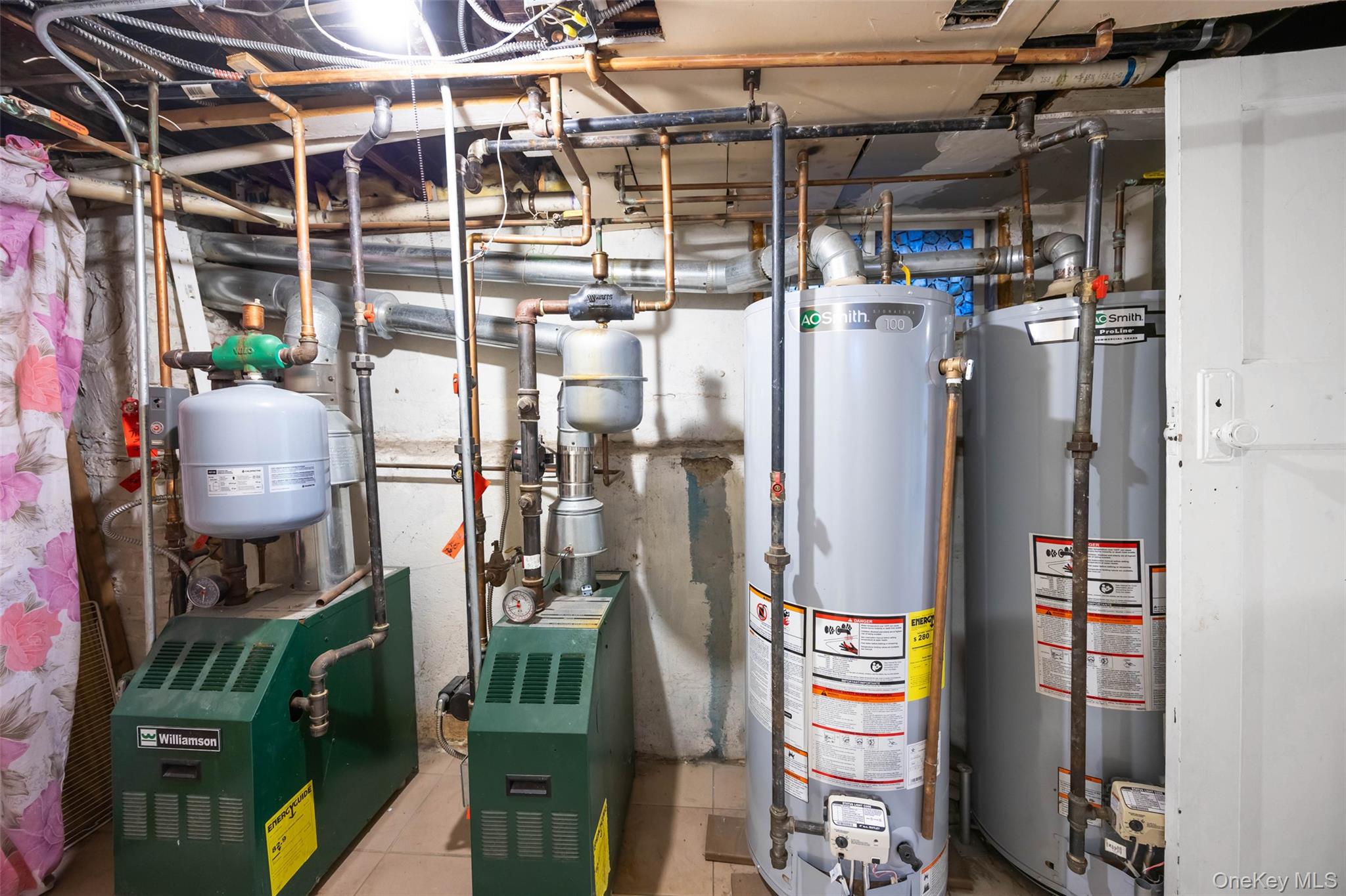 #2 photo, 43-58 163rd Street, 法拉盛 Flushing , NY 11358