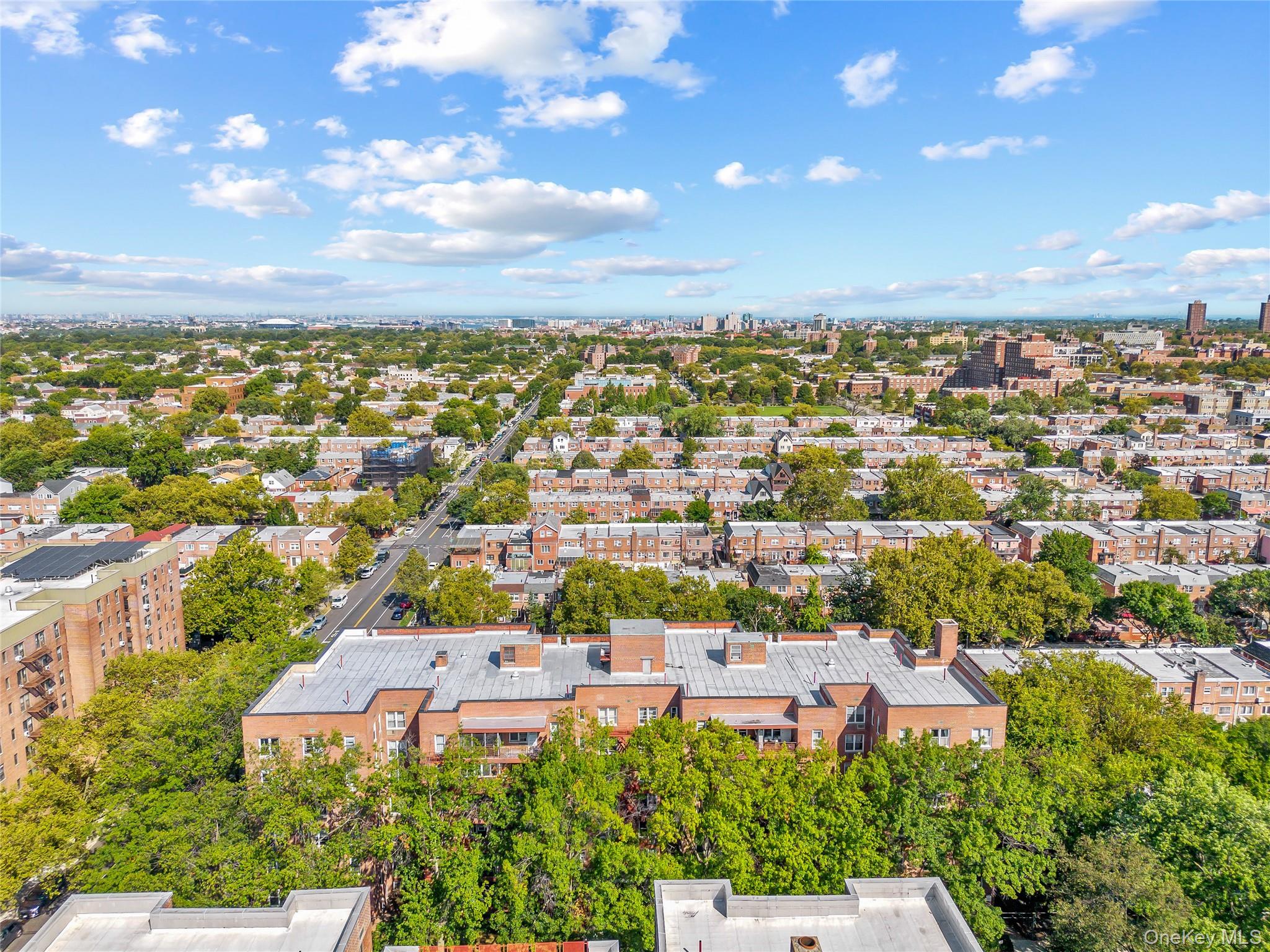 #16 photo, 150-15 79th Avenue, كوينز Kew Garden Hills , NY 11367