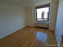 #4 photo, 11624 Grosvenor Lane, 뉴욕퀸즈 Kew Gardens , NY 11418