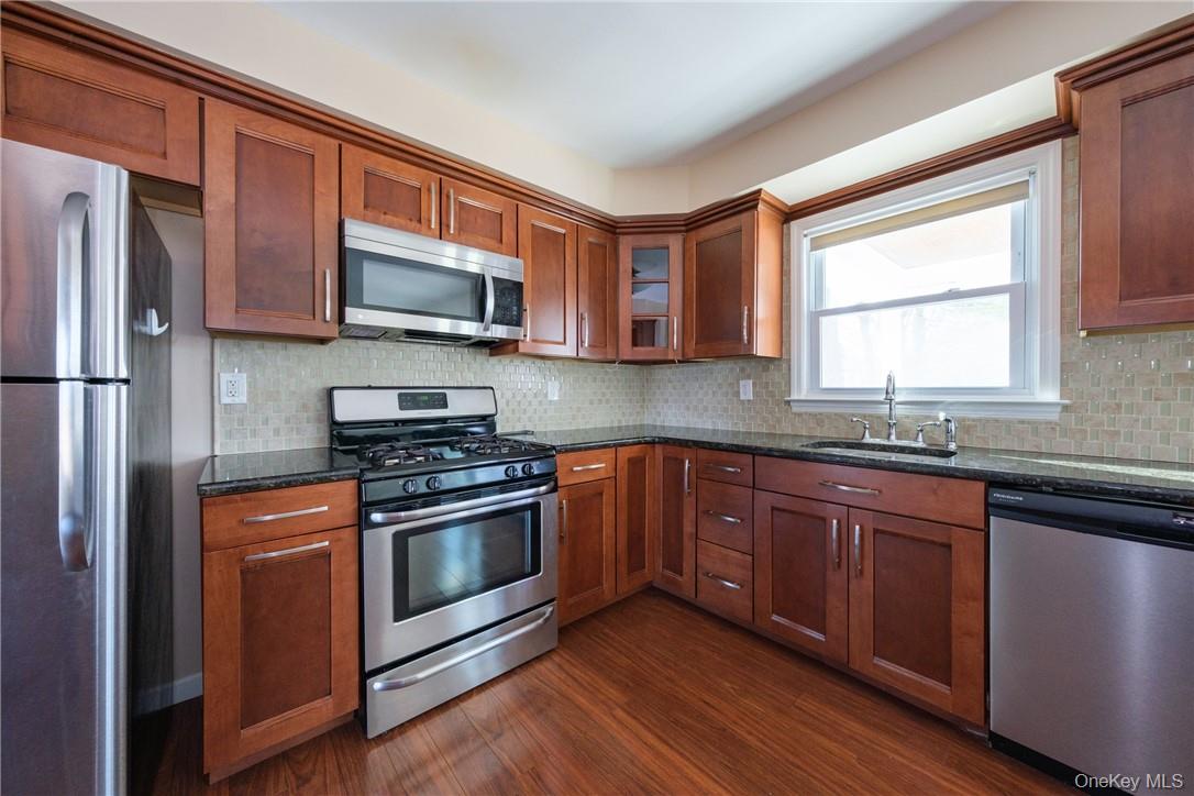 #10 photo, 1320 Mamaroneck Avenue, 纽约州 Mamaroneck , NY 10543