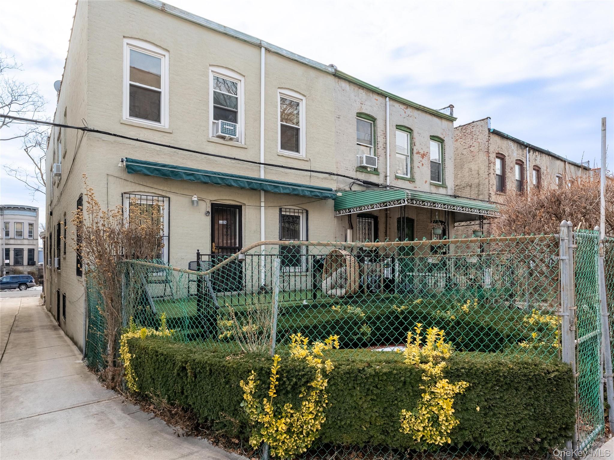 #19 photo, 1065 Carroll Street, Brooklyn , NY 11225