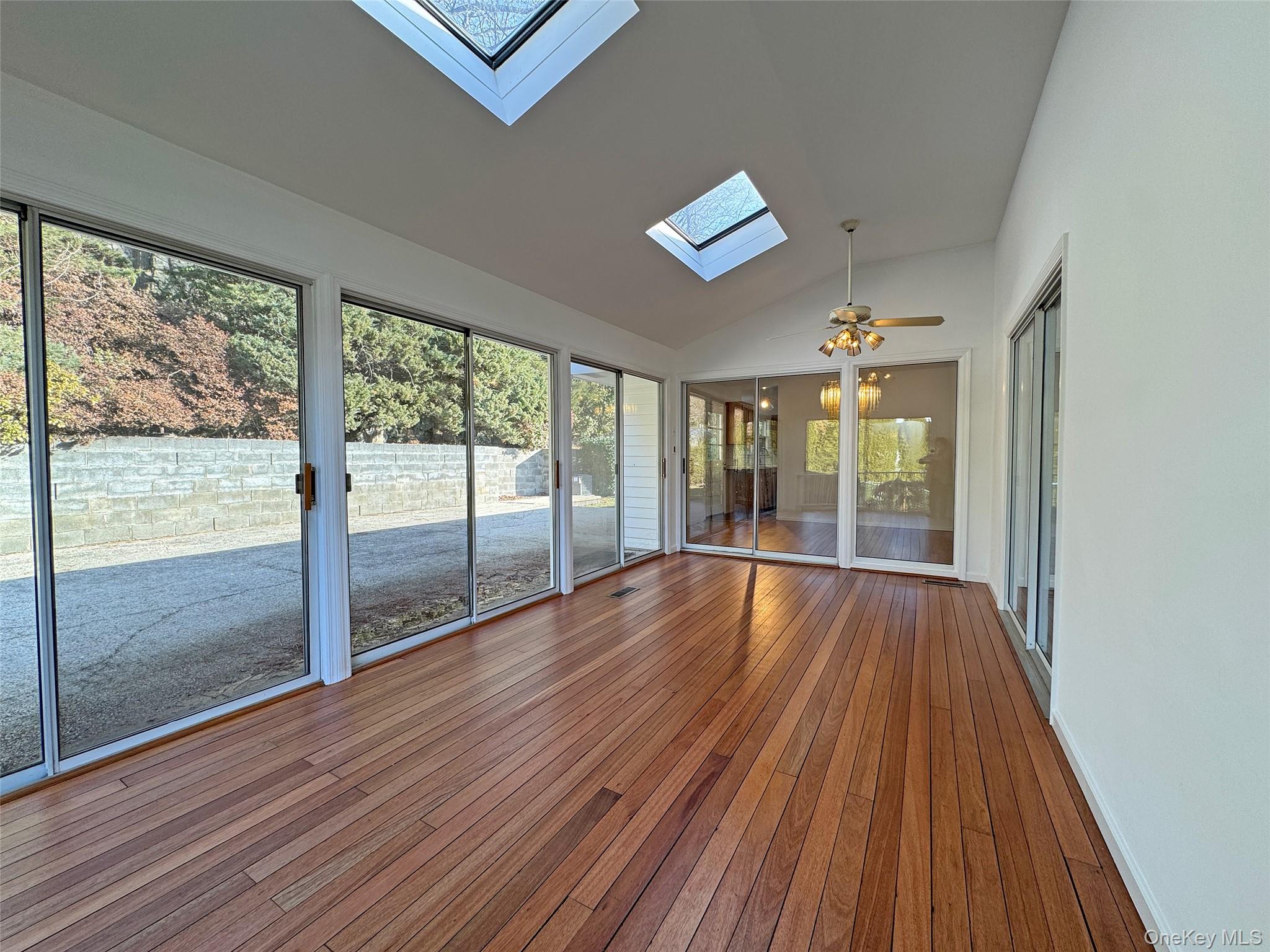 #11 photo, 461 Pinebrook Boulevard, New Rochelle , NY 10804