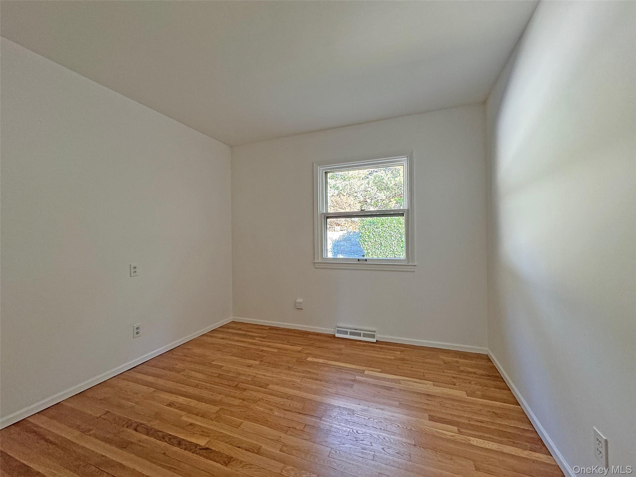 #18 photo, 461 Pinebrook Boulevard, New Rochelle , NY 10804