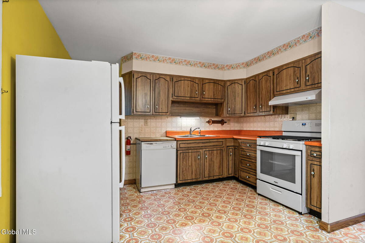 #12 photo, 10 Mildred Lane, Colonie , NY 12110